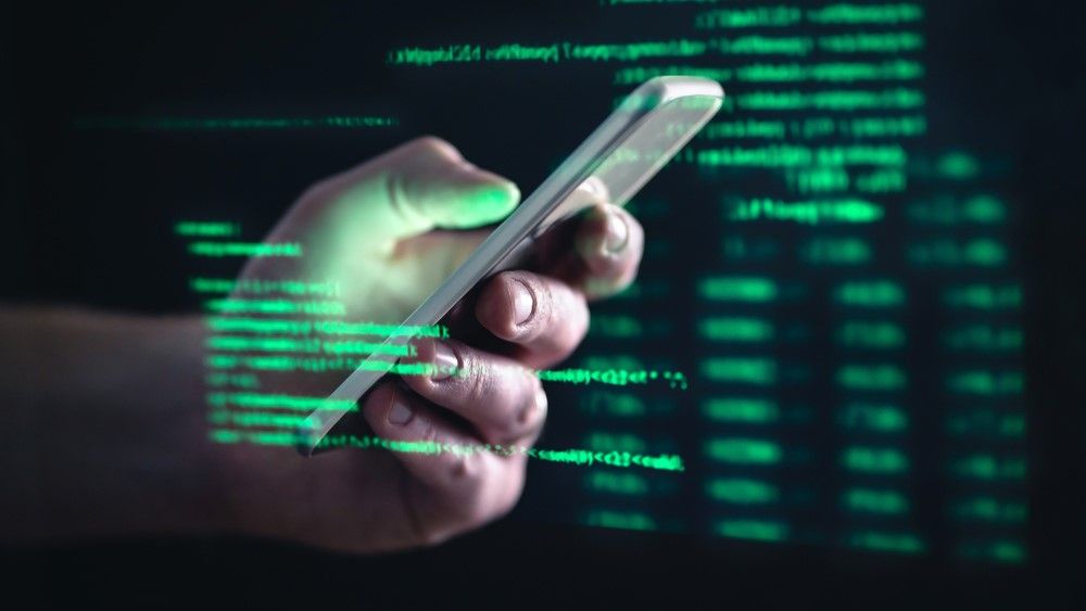 ה-FBI אומר למשתמשי אייפון ואנדרואיד להפסיק לשלוח הודעות טקסט זה לזה על רקע פרצת אבטחה גדולה