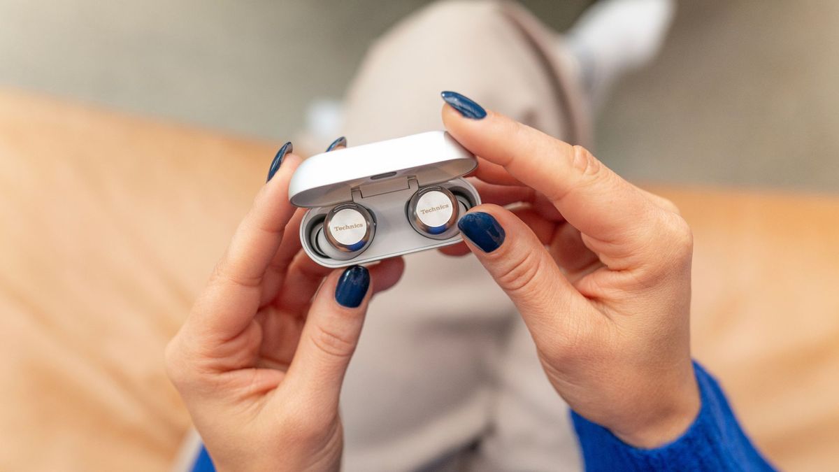 אוזניות פרימיום אלו עמוסות בנוזל מגנטי לאיכות צליל משופרת - הרשו לי להסביר