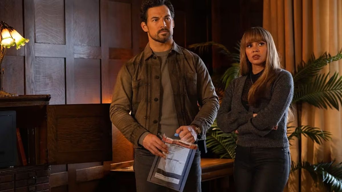 Giacomo Gianniotti as Cole Ellis and Vanessa Morgan as Max Mitchell in "Wild Cards" Season 2