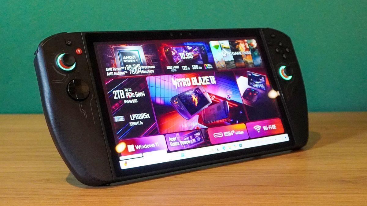 סקירה מעשית של Acer Nitro Blaze 11: גדולה ואחראית (סוג של) מאת Jason England פורסם ב-20 בינואר 25 עדיין לא דורג Acer Nitro Blaze 11 הוא מכשיר כף יד מעניין למשחקים, מה שכן מוכיח שגדול יותר יכול להיות טוב יותר במובנים מסוימים.