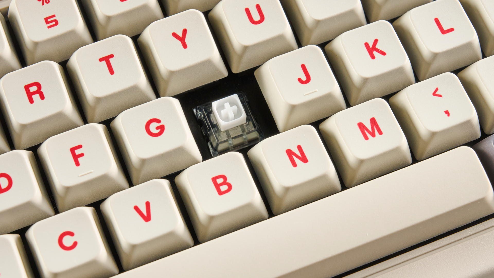 מקלדת מכנית של 8bitdo רטרו (מהדורה N) שהיא אלחוטית וחמה