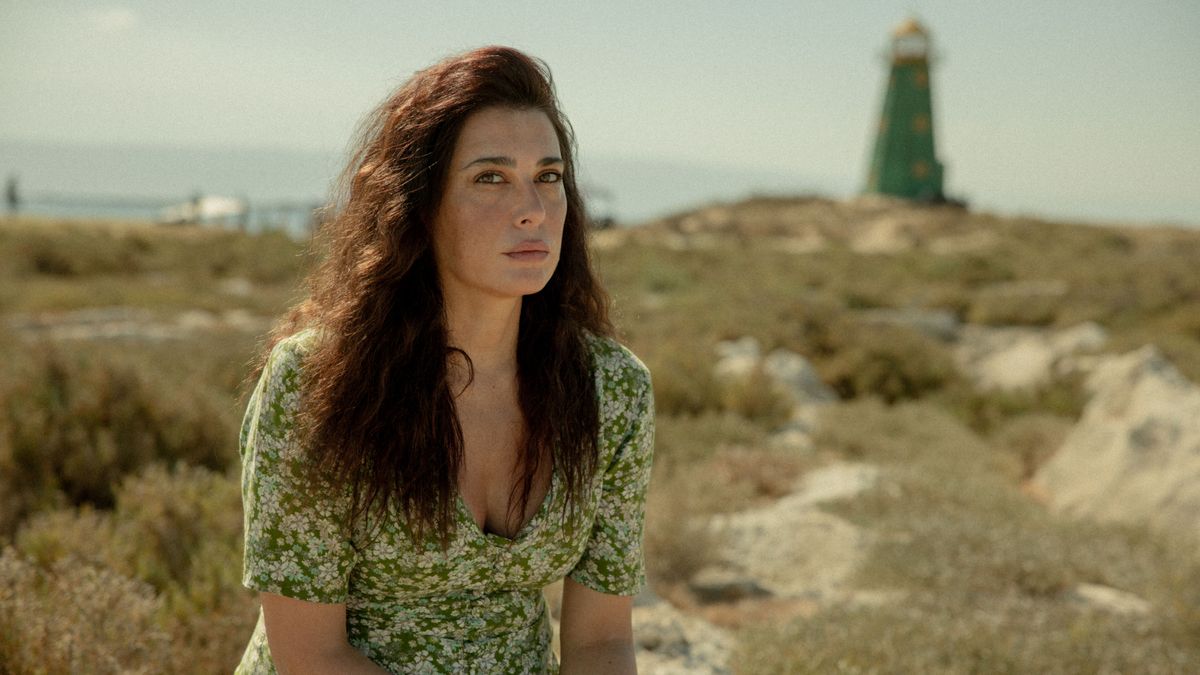 Nadine Labaki as Yasmine in "The Sand Castle"