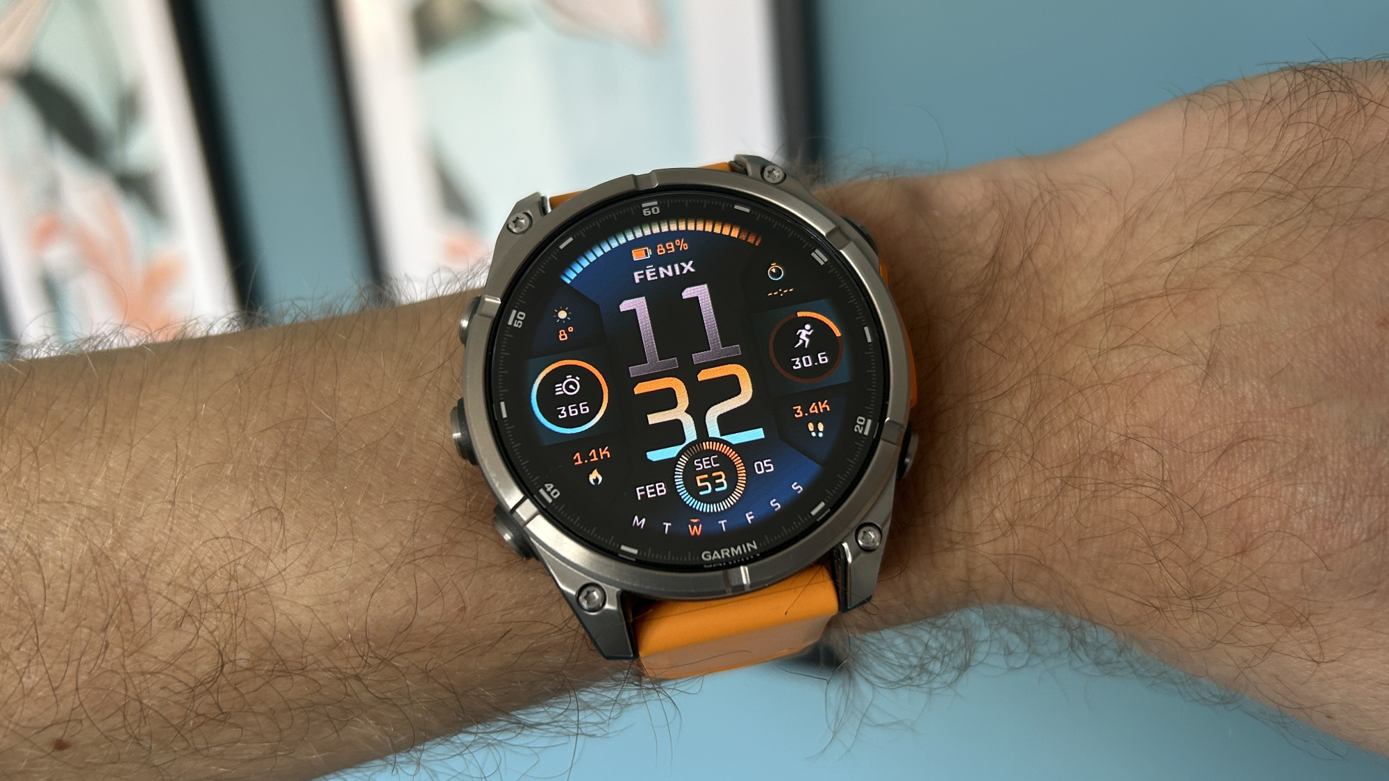 פנים שעון שעון גרמין 