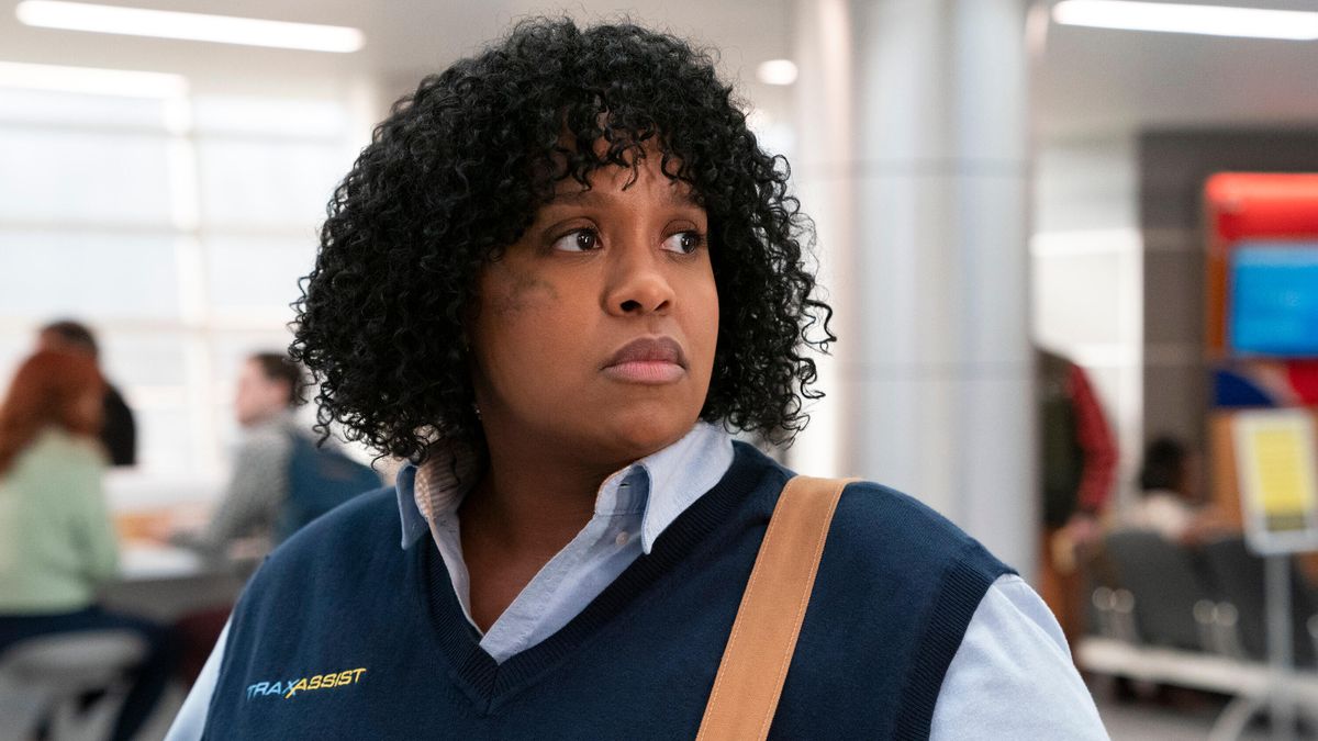 Melissa (Natasha Rothwell) in her uniform in Hulu's "How to Die Alone"