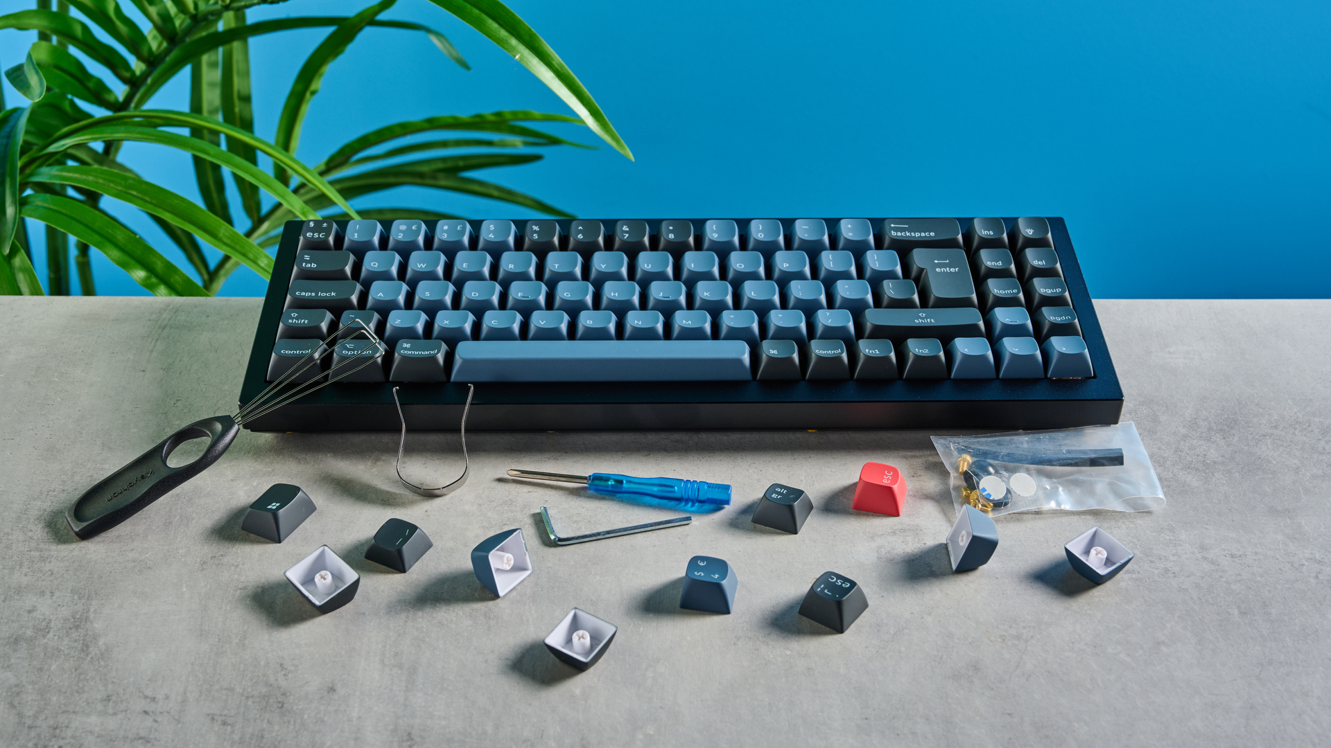 מקלדת מקשים שחורה וכחולה Q7 מקלדת מכנית קווית העשויה מתכת