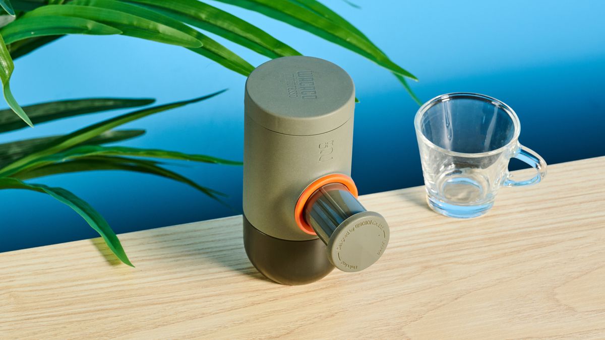 בדקתי את אחת ממכונות האספרסו הניידות, הניידות בשוק-התוצאות הפתיעו אותי על ידי ארין בשפורד שפורסמה ב- 12 בפברואר 25, ה- Wacaco Minipresso GR2 הוא מכונת אספרסו כף יד ניידת המסוגלת להגיע ללחץ של 18 מרים. זה נראה החלק וגם מכין קפה טעים.