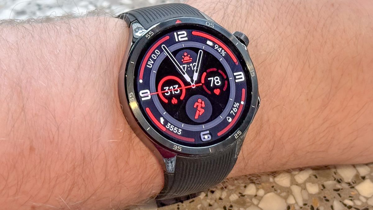 OnePlus Watch 3 ביקורת: הטוב הופך נהדר על ידי ריצ'רד פרידיי שפורסם ב- 18 בפברואר 25 כמה ציוצים עיצוביים, כמה תכונות חדשות וכמה תיקונים עיצוביים הפכו את OnePlus Watch 3 לאפשרות נהדרת של שעון חכם עבור כל בעל טלפון אנדרואיד.
