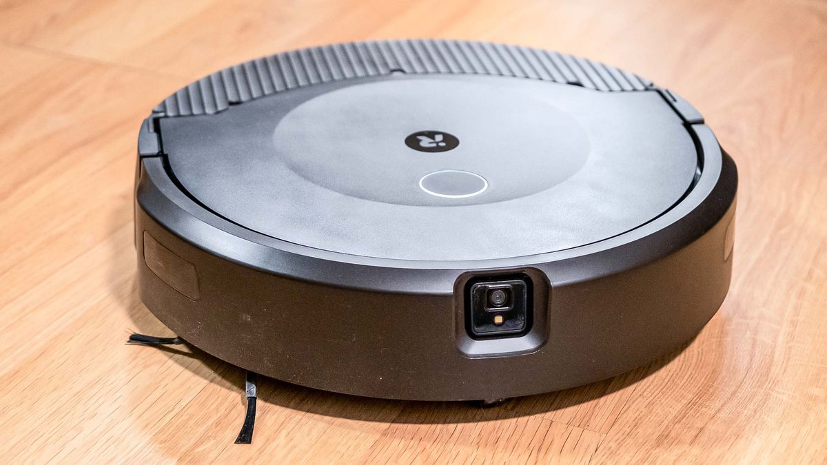 Irobot Roomba Combo 10 מקסימום ביקורת מאת כריסטיאן דה לופר פרסמה 27 בפברואר 25, Irobot Roomba Combo 10 Max מציע תכונות יוקרתיות והוא טוב בוואקום, אך מנגנון ההופעה הייחודי שלו אינו חזק כמו Mops Robot אחרים.