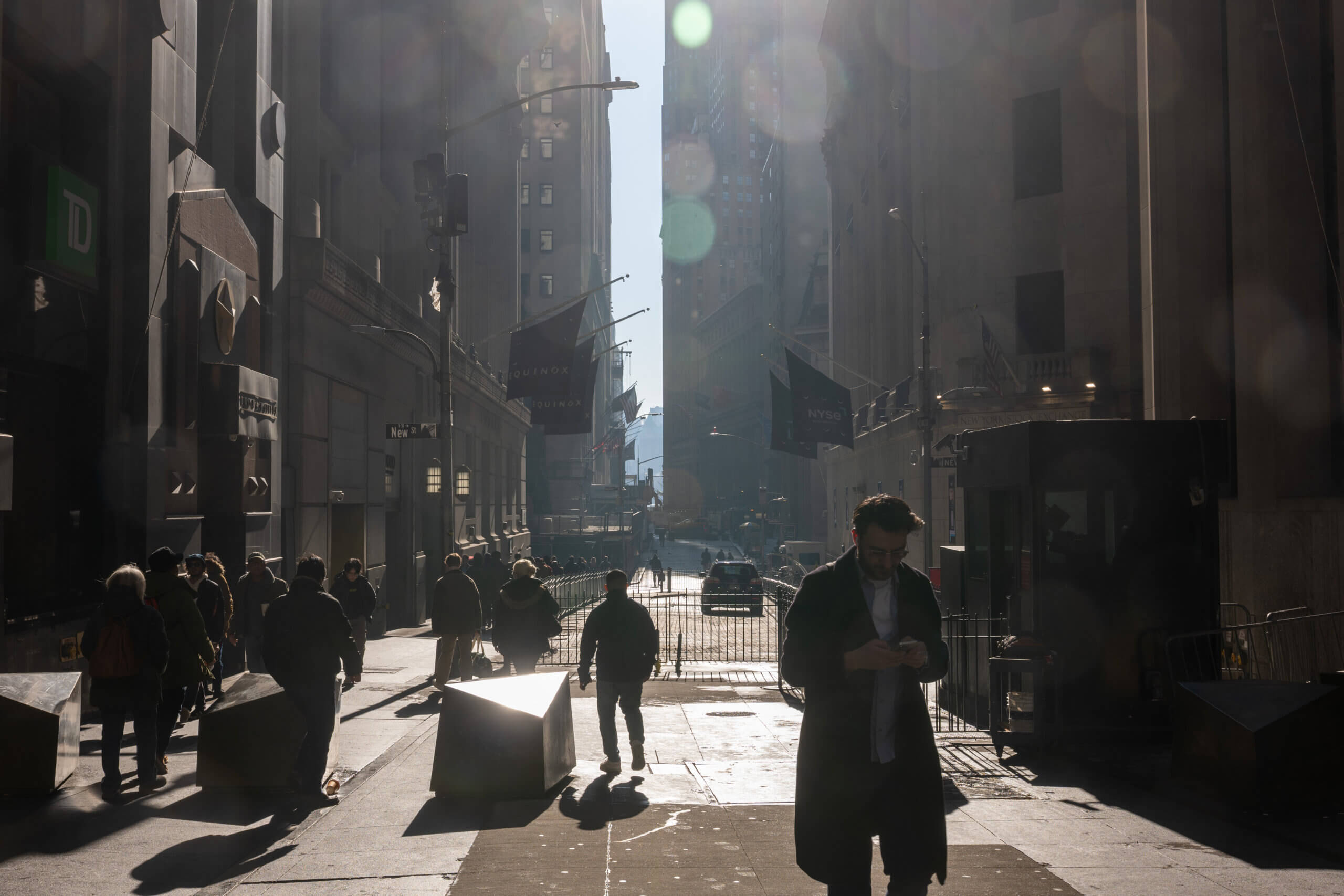 מדוע ה- ADL מעודדת יהודים להשקיע בטסלה הודעה מהמו"ל והמנכ"ל שלנו רחל פישמן פדרסן