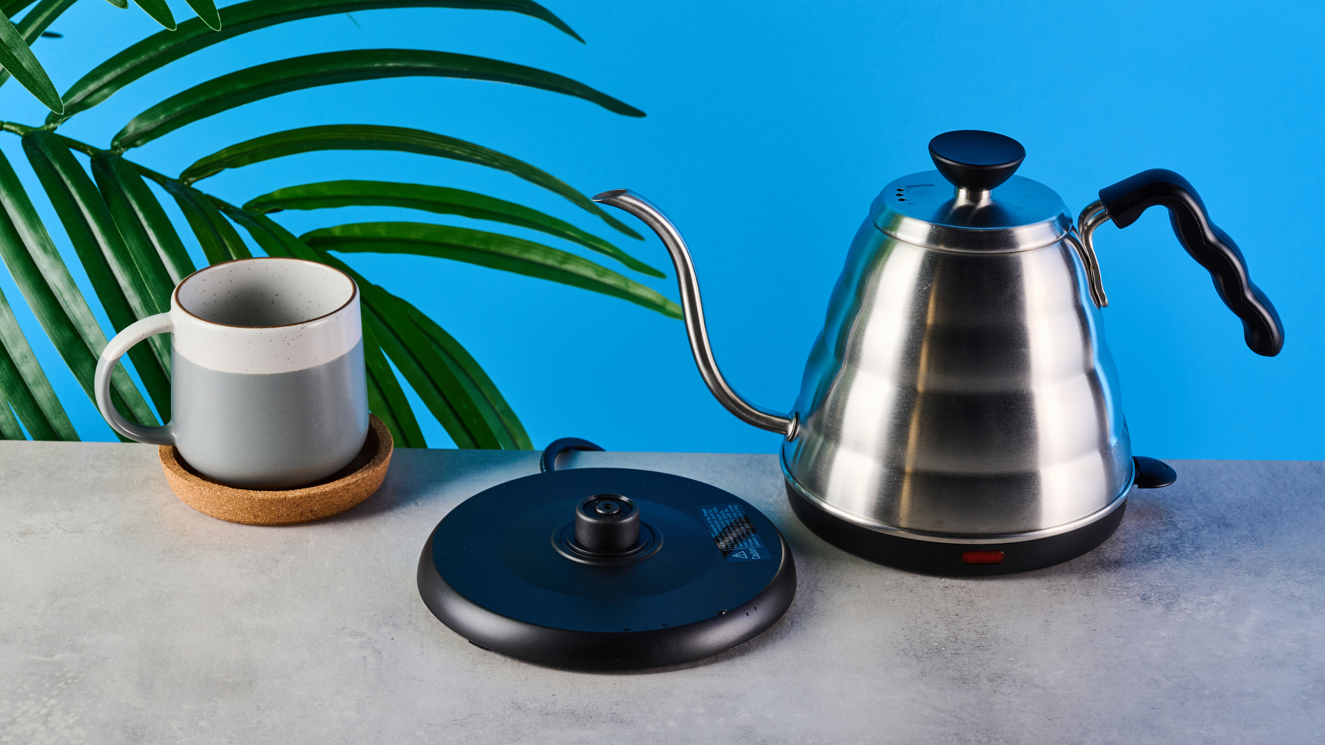 Hario v60 Buono Gooseck Kettle, קומקום נירוסטה עם בסיס חשמלי, ידית, זרבובית אווז, לקפה מיוחד