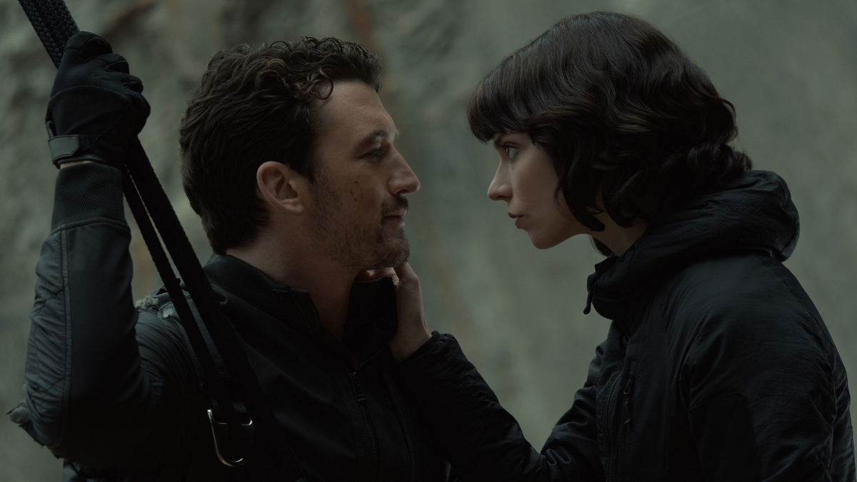 Levi (played by Miles Teller) and Drasa (Anna Taylor-Joy) guard a dangerous secret in "The Gorge"