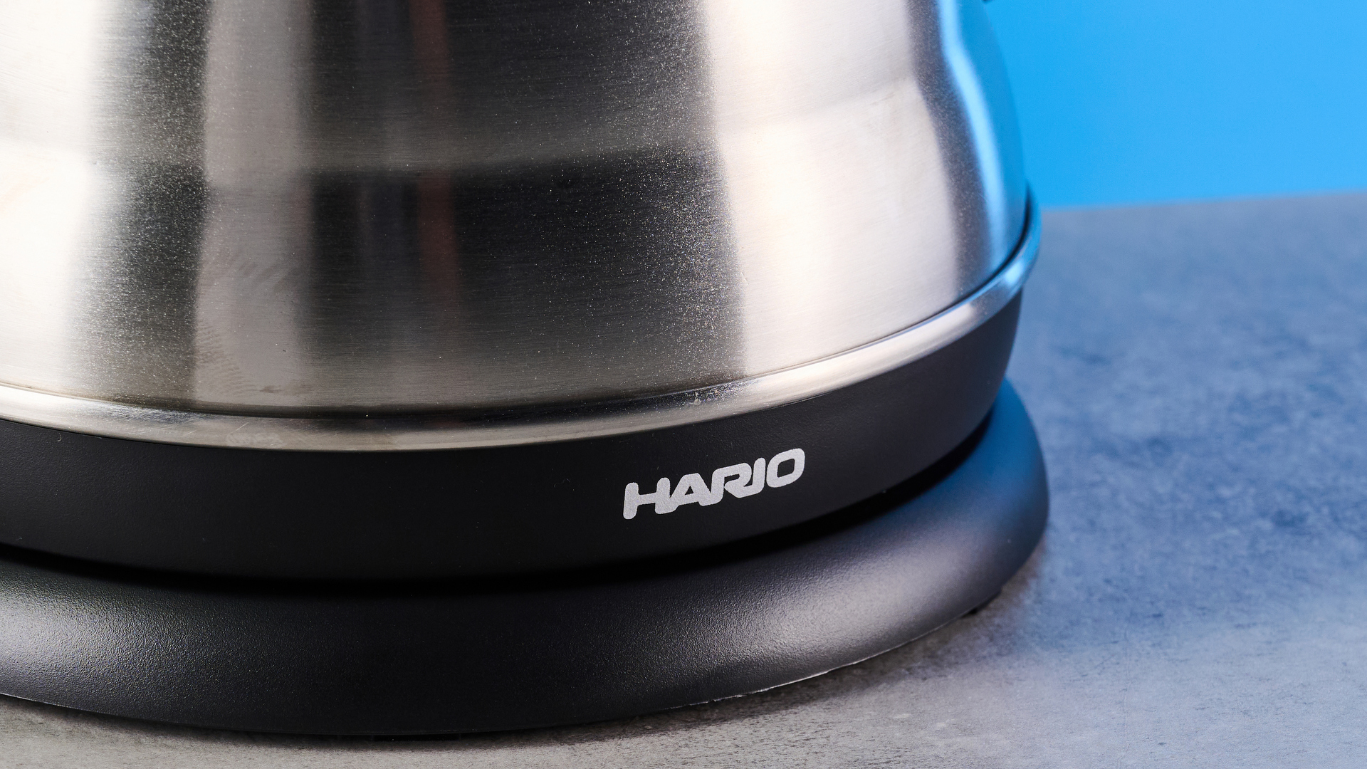 Hario v60 Buono Gooseck Kettle, קומקום נירוסטה עם בסיס חשמלי, ידית, זרבובית אווז, לקפה מיוחד