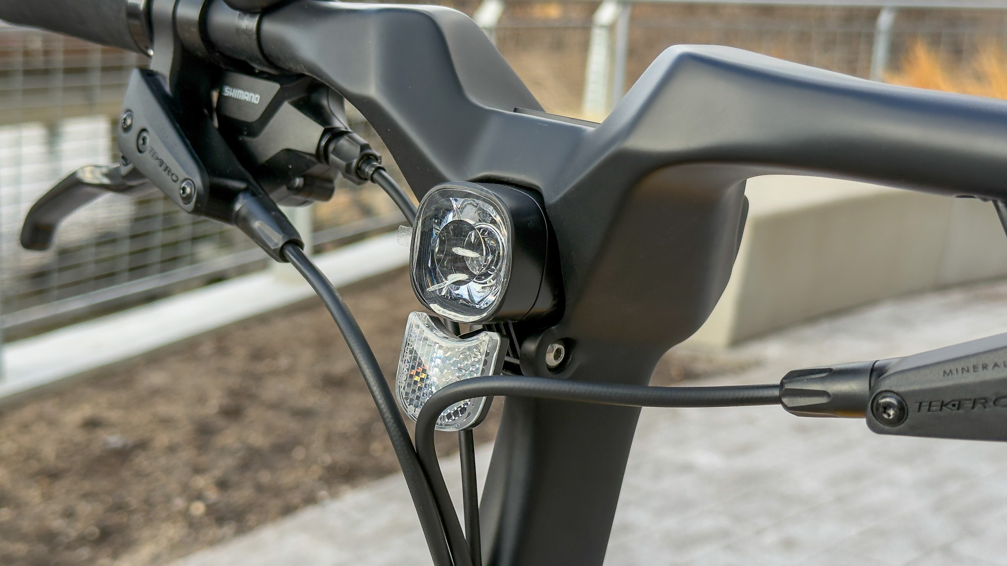 קפל פחמן אורטופיה 1 - פנס קדמי