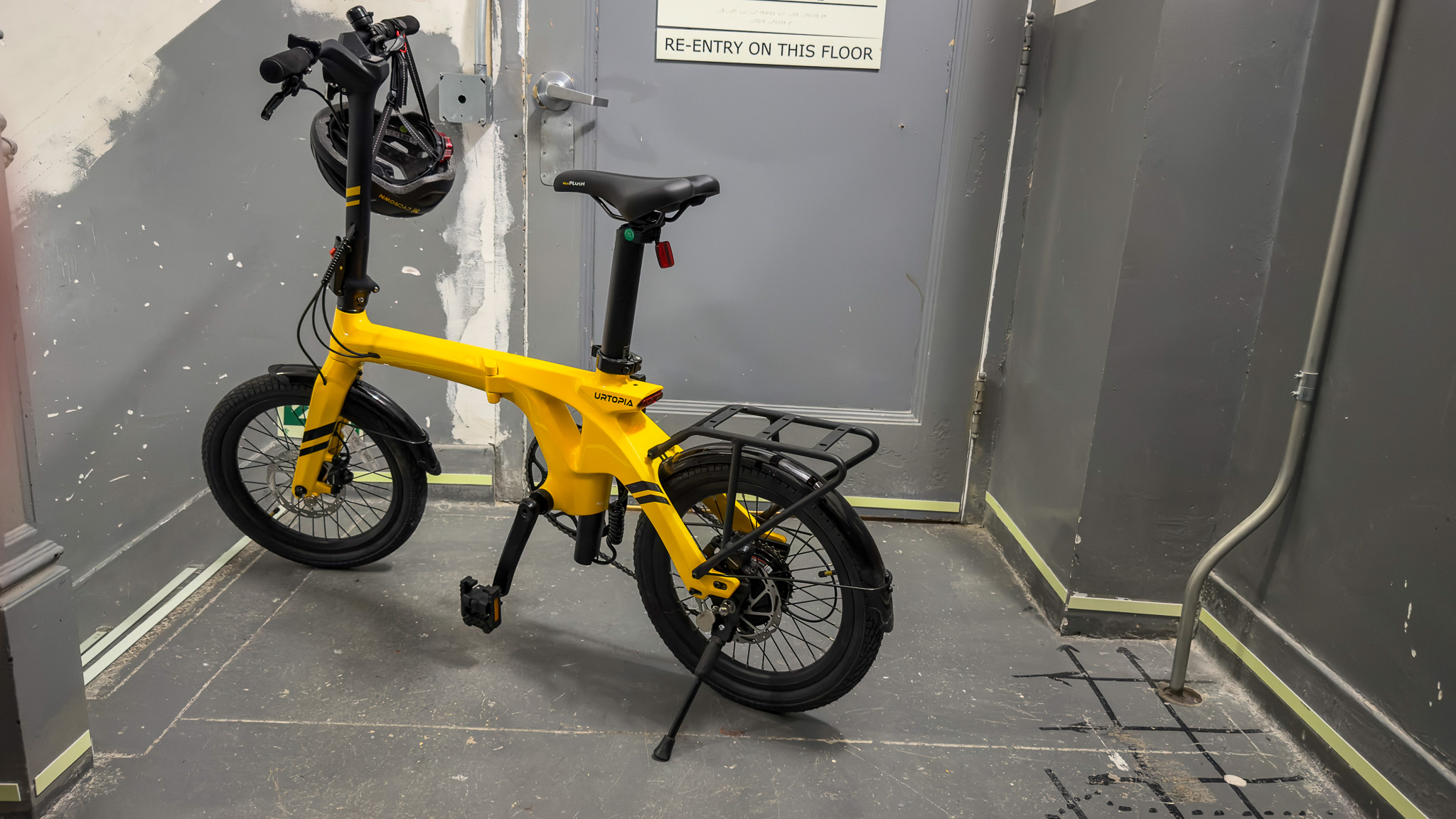 אורטופיה קפל פחמן 1 - הורדת מדרגות