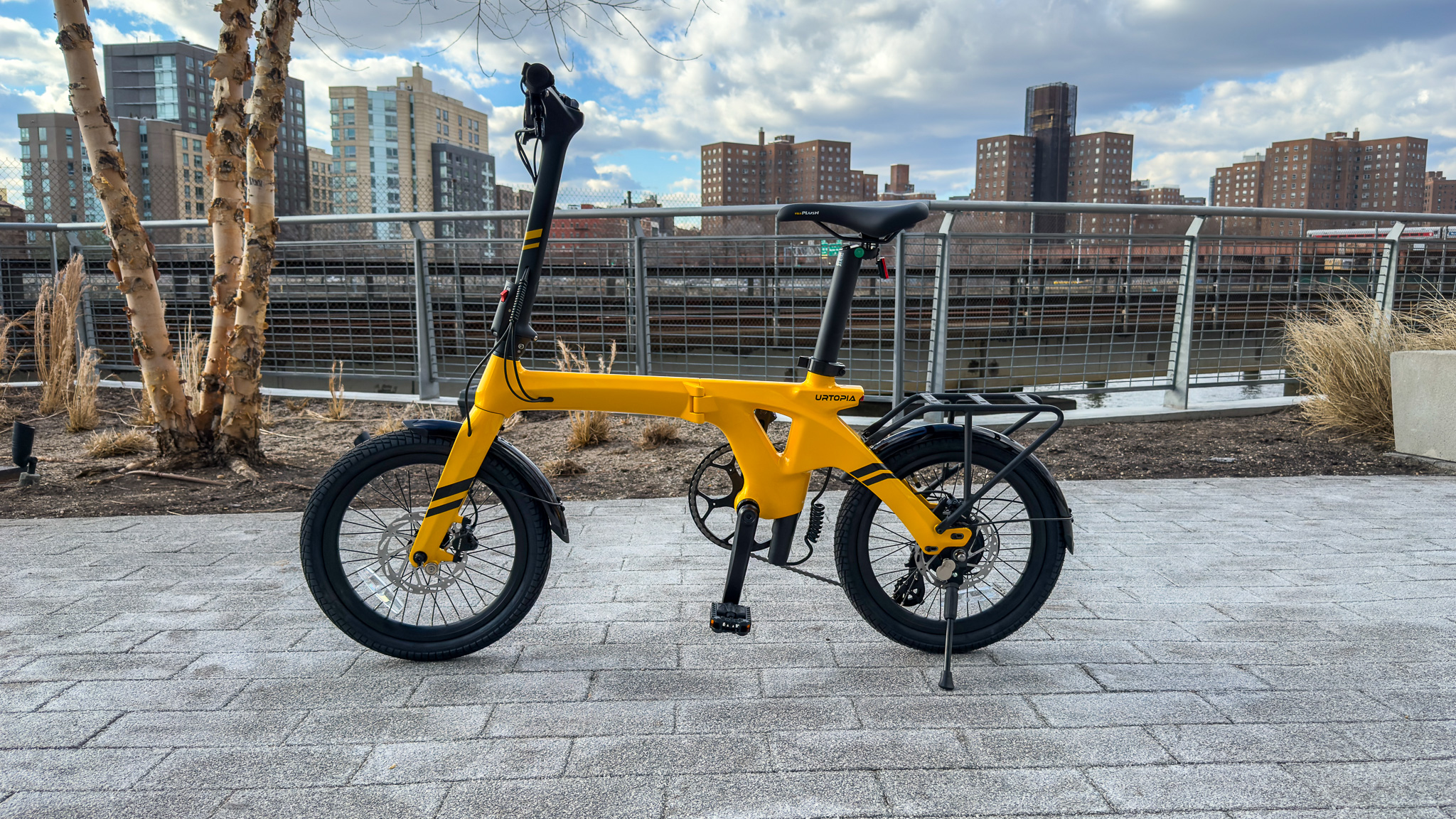 קפל פחמן אורטופיה 1 - תצוגת צד שמאל