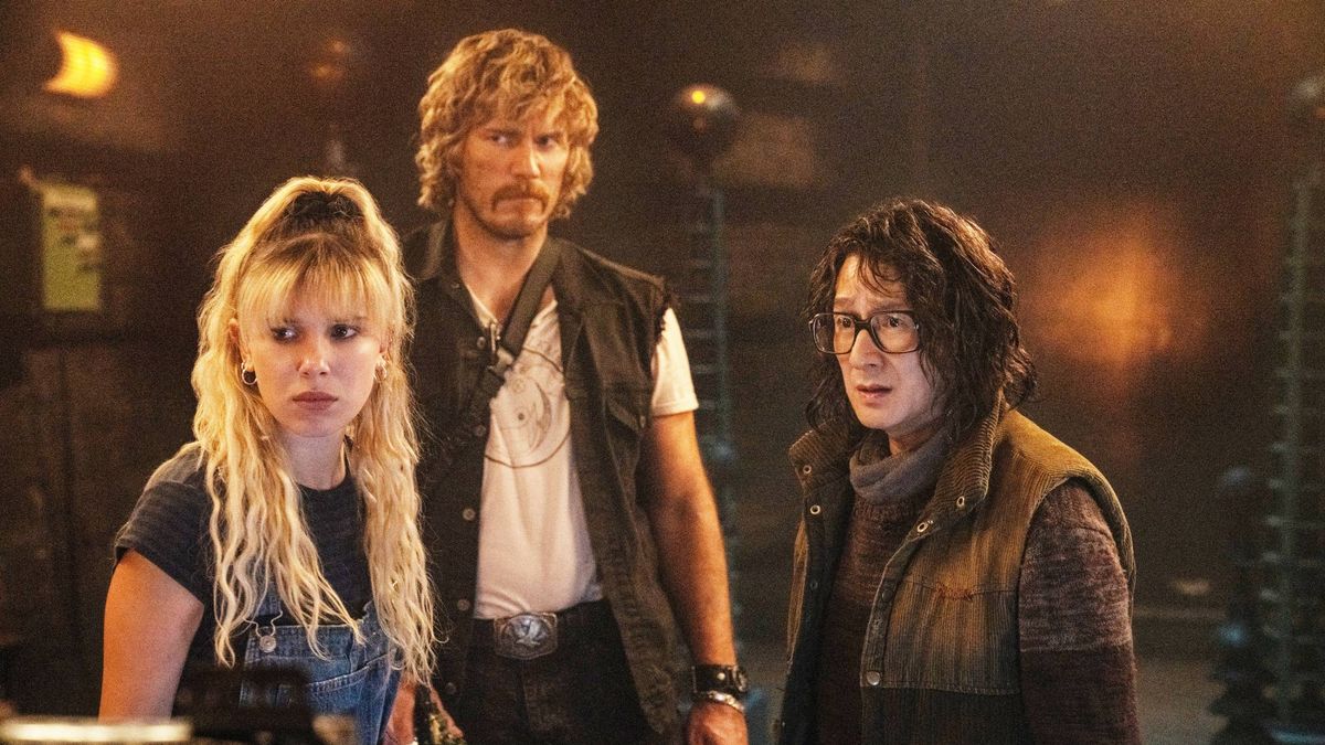 Michelle (Millie Bobby Brown) , Keats (Chris Pratt) and Dr. Amherst (Ke Huy Quan) in "The Electric State" on Netflix