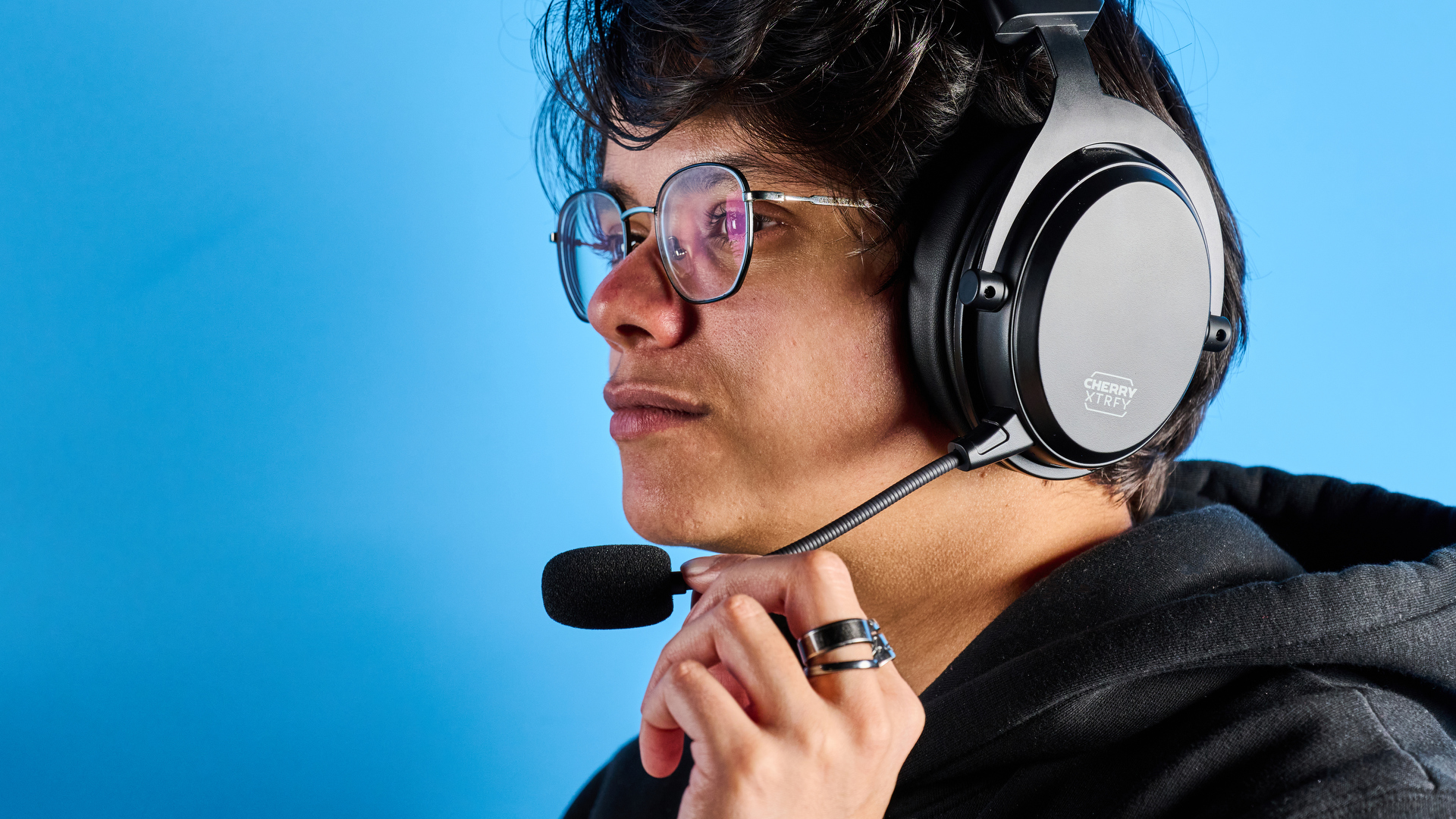 אוזניות משחקי H3 של דובדבן שחור XTRFY