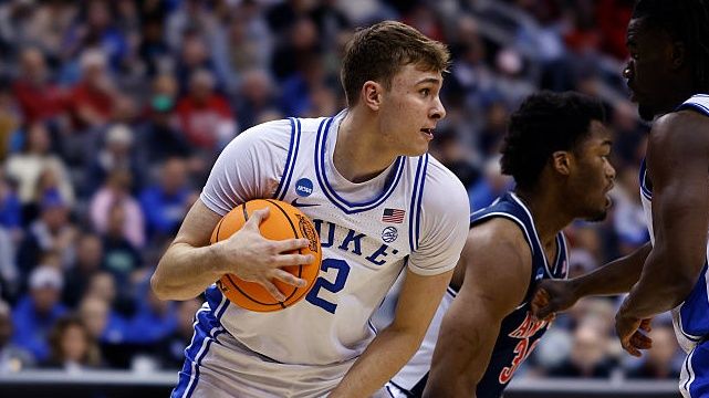 איך לצפות באליטה 8 של מרץ טירוף 2025: זרם חי NCAA כדורסל, זמני טיפ, ערוץ טלוויזיה