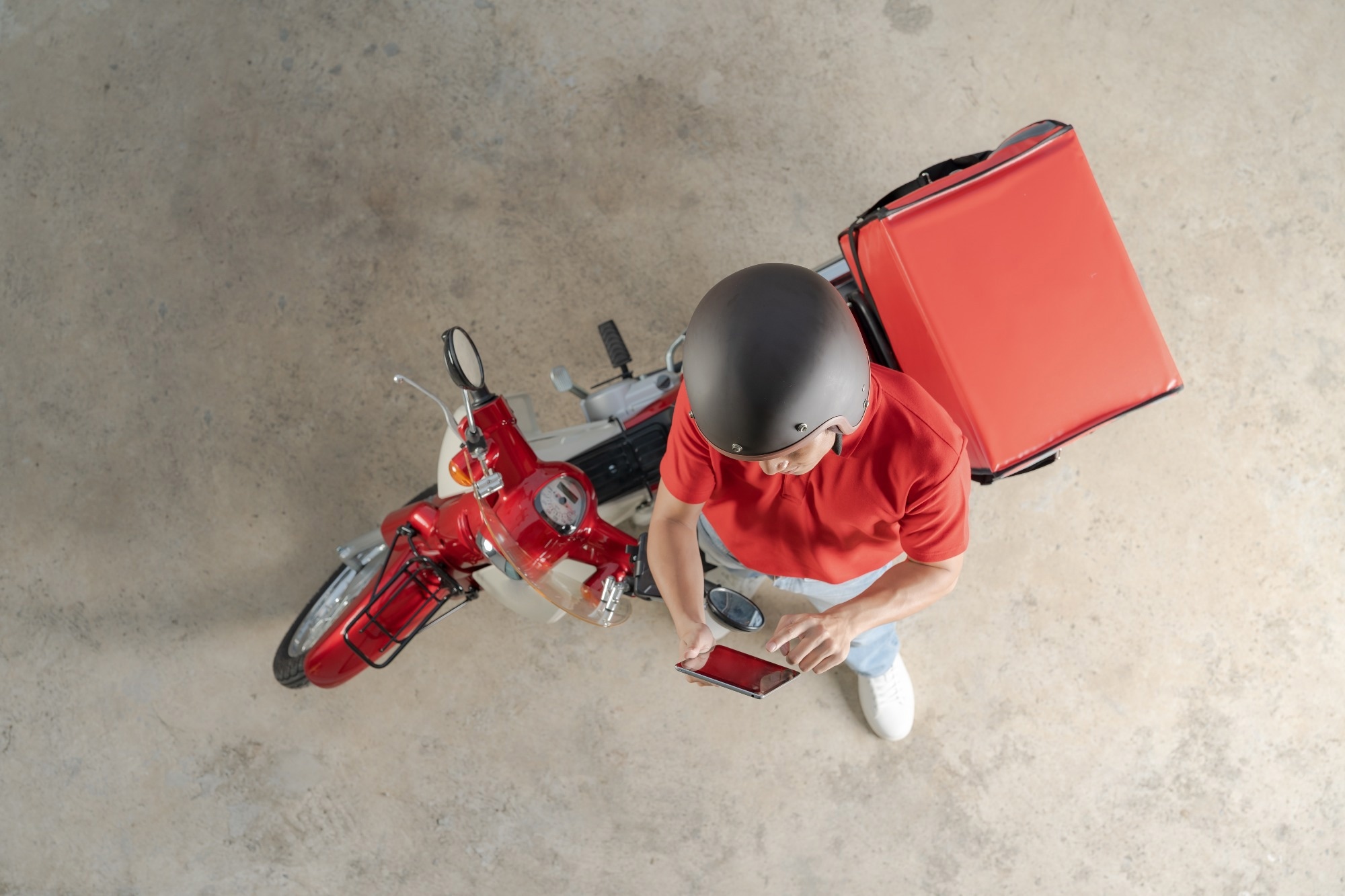 Study: Can behavioural nudges promote reduced-salt dish orders on meal delivery apps?. Image Credit: Naypong Studio / Shutterstock