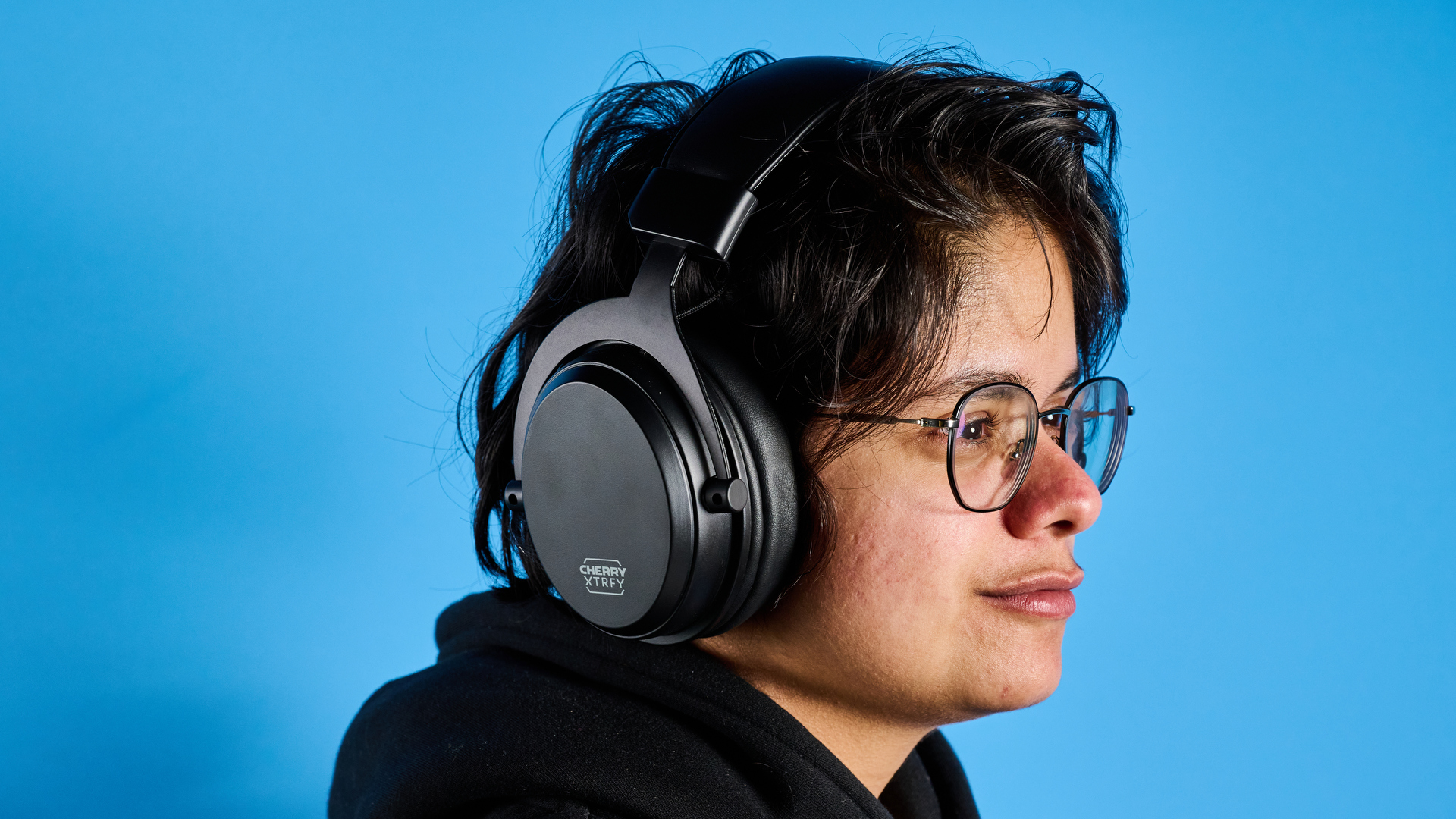 אוזניות משחקי H3 של דובדבן שחור XTRFY