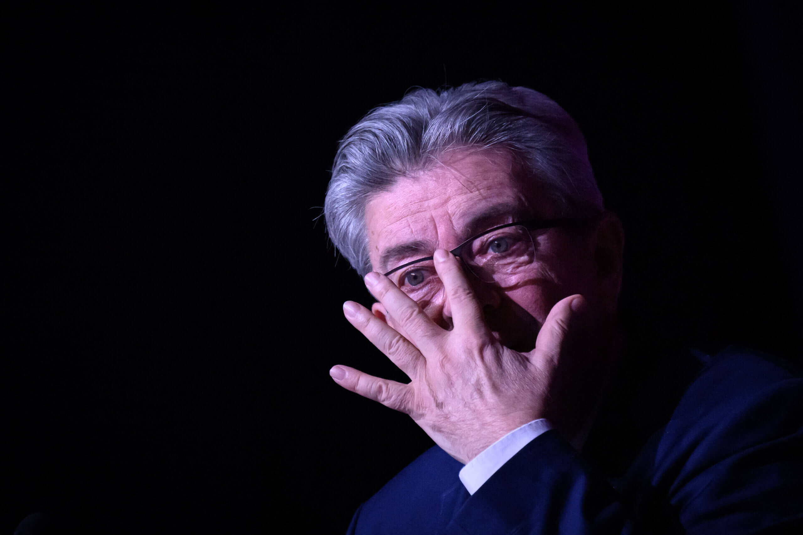 משמאל כמו גם ימין, שאריות עבות של אנטישמיות בצרפת הפורוורד חופשי לקרוא, אך הוא לא חופשי לייצר