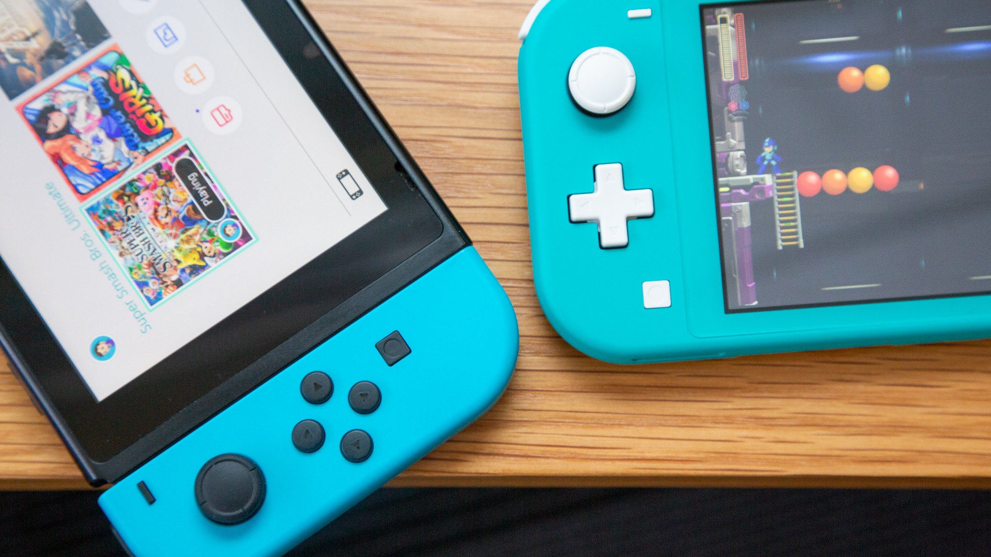 Nintendo Switch Lite ליד מתג Nintendo