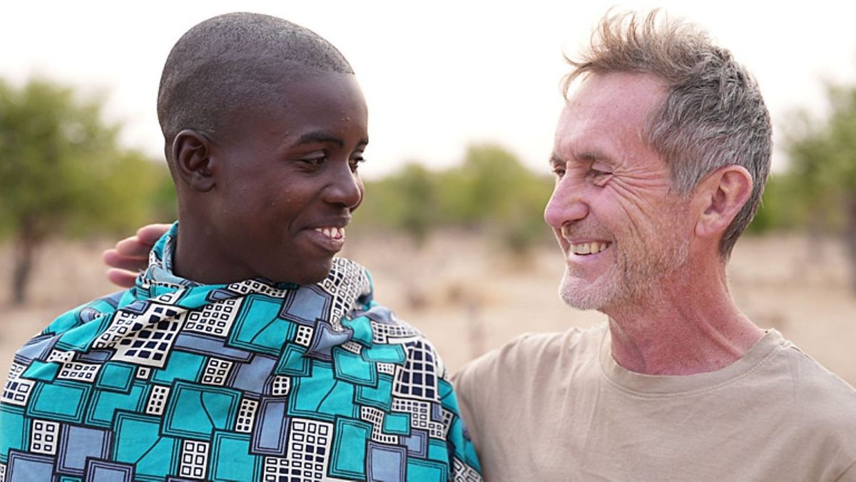 Bruce Parry with a young Macubal man on "Tribe with Bruce Parry"