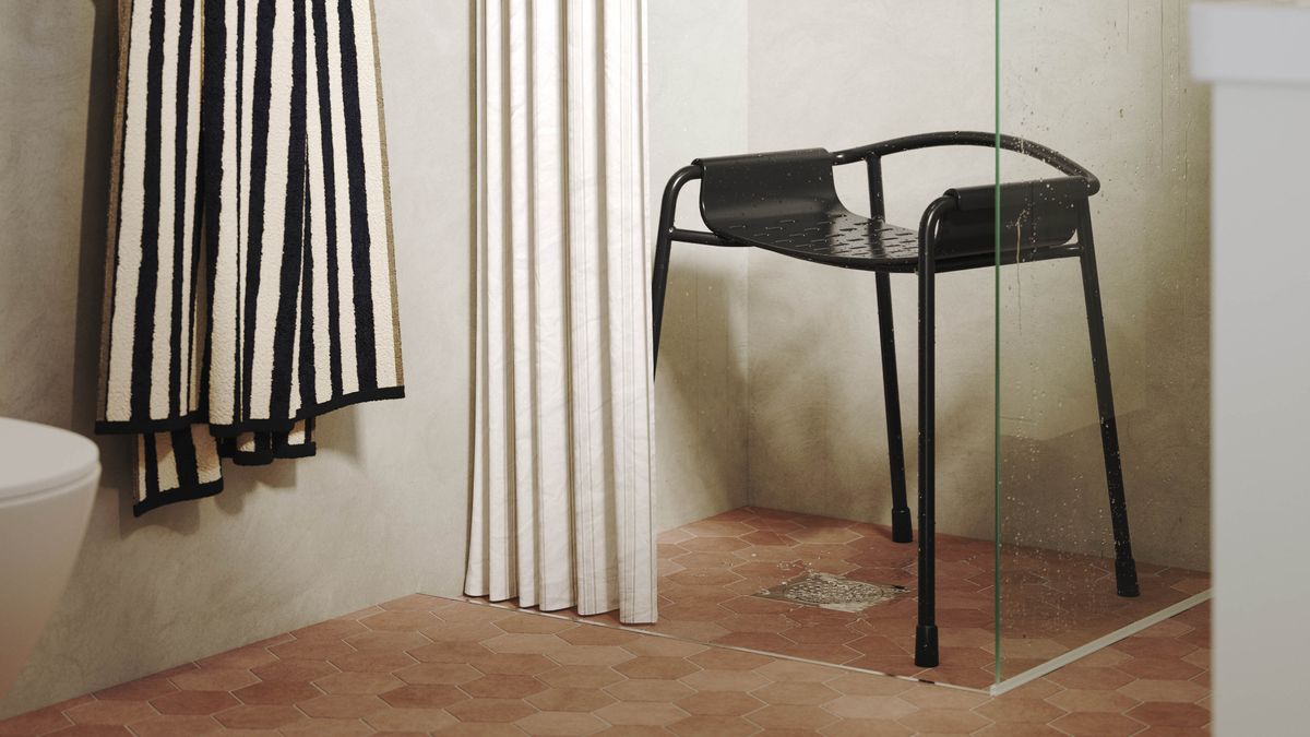 IKEA BÄSINGEN shower chair