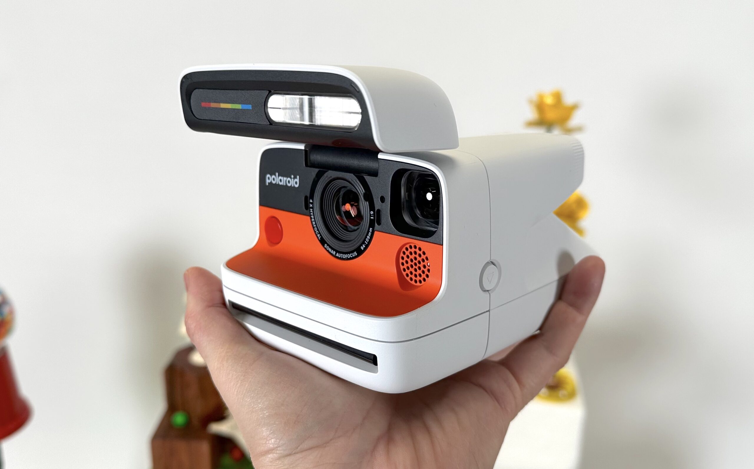 Polaroid Flip in hand