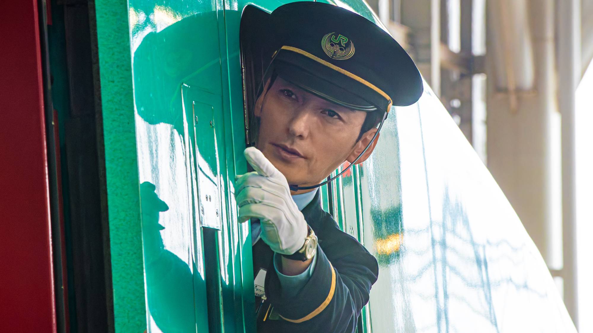 Tsuyoshi Kusanagi as Takaichi in "Bullet Train Explosion' streaming on Netflix in April 2025