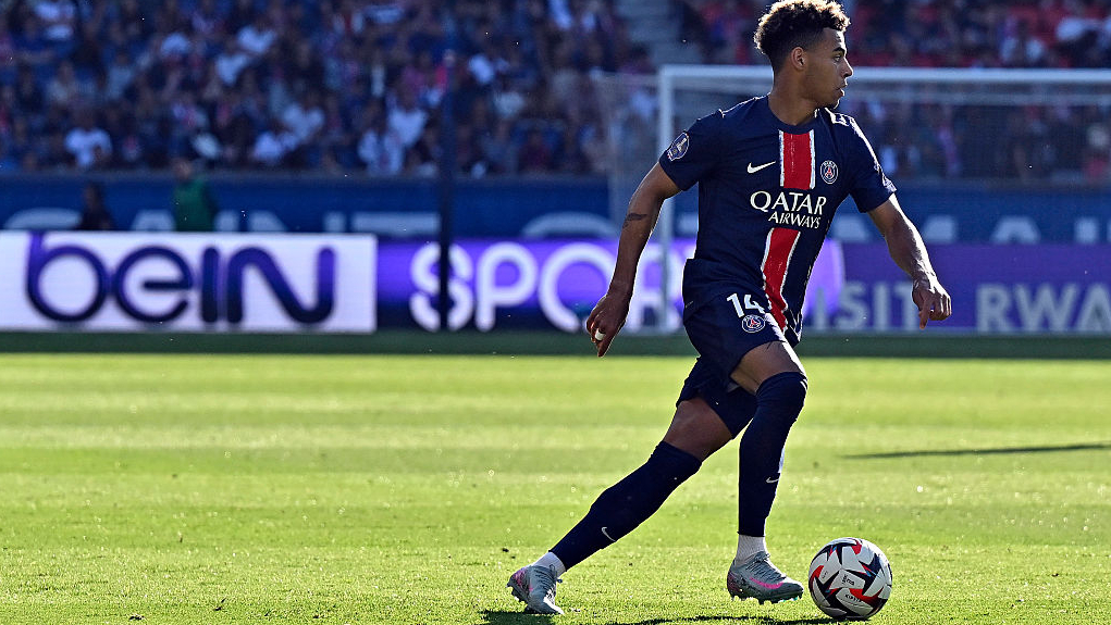 Desire Doue of Paris Saint-Germain runs with the ball during the Ligue 1 match between Paris Saint-Germain FC and Angers SCO in April 2025
