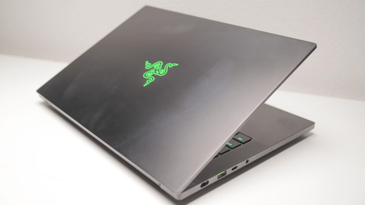 Razer Blade 14 (2023) sitting on desk