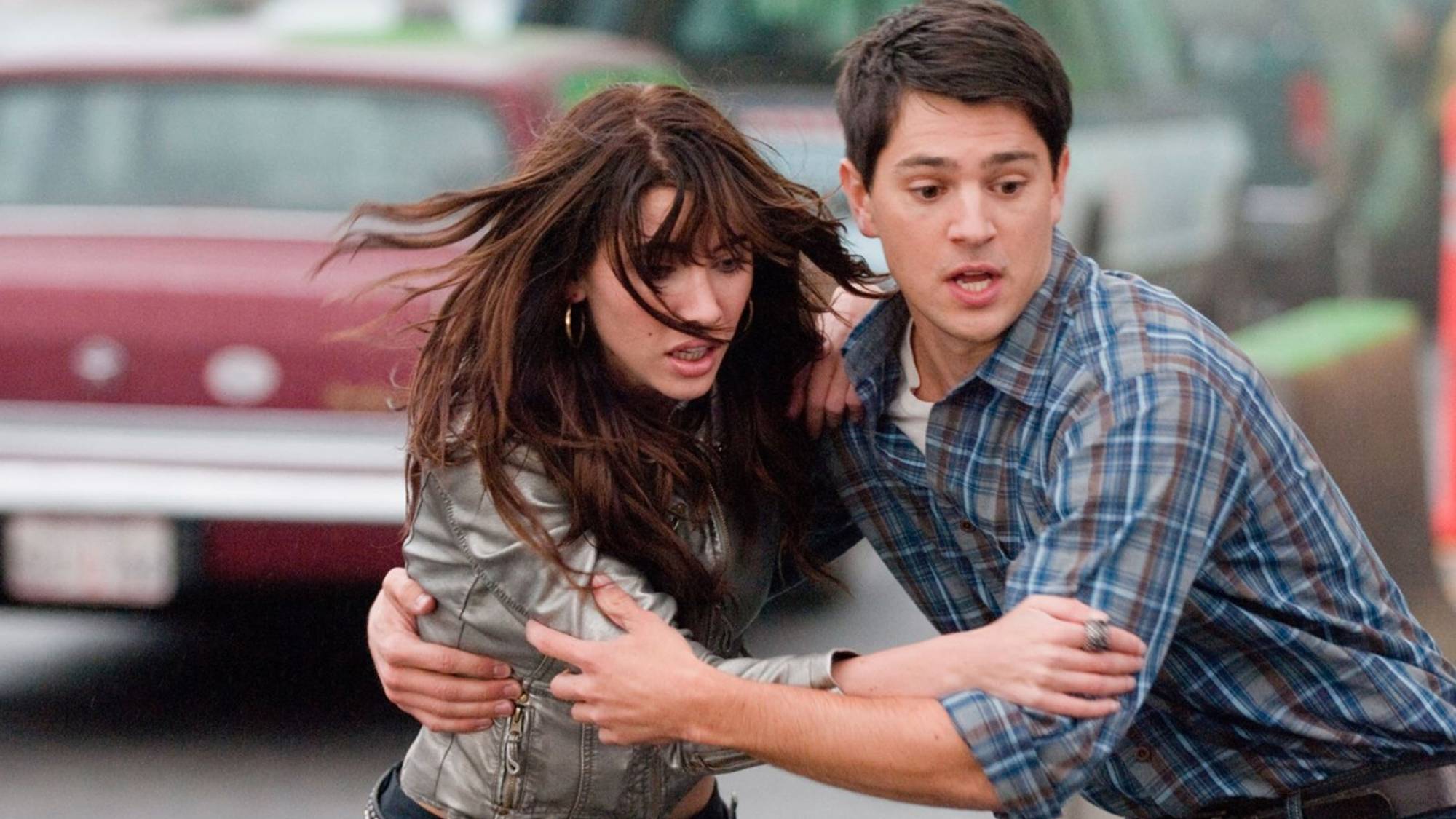 (L-R) Nicholas D'Agosto as Sam Lawton and Jacqueline MacInnes Wood as Olivia Castle in "Final Destination 5"