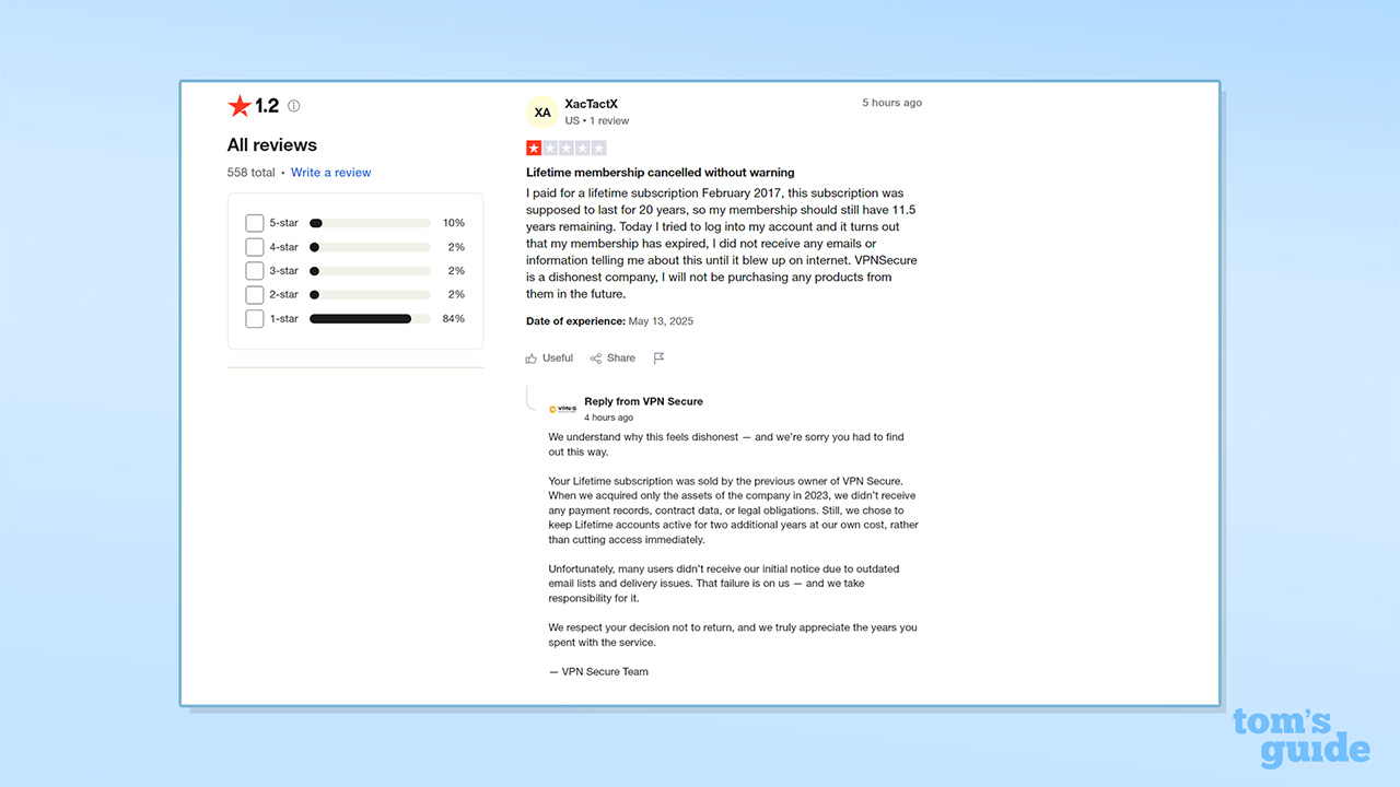 צילום מסך של סקירת VPNSecure שלילית על TrustPilot ותגובת הספק