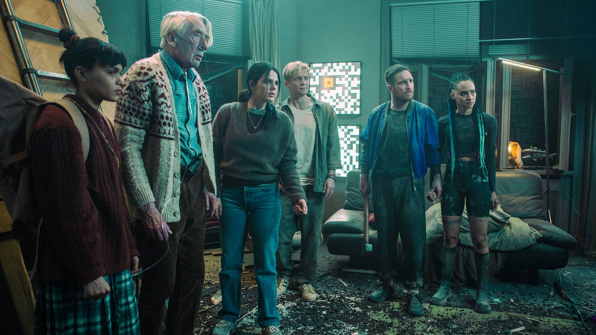Matthias Schweighöfer, Ruby O. Fee, Frederick Lau, Salber Lee Williams, Axel Werner, and Sira-anna faal ב 