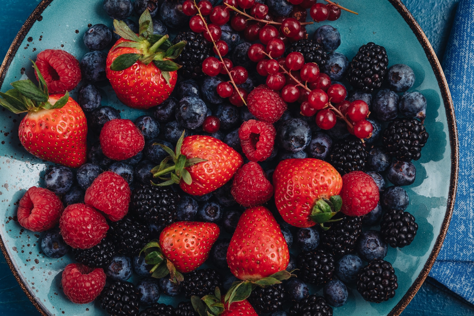 Study: Effect of replacing commonly consumed fruit in the United States with berries in the USDA healthy Dietary Patterns: a modeling analysis. Image Credit: Sabino Parente / Shutterstock