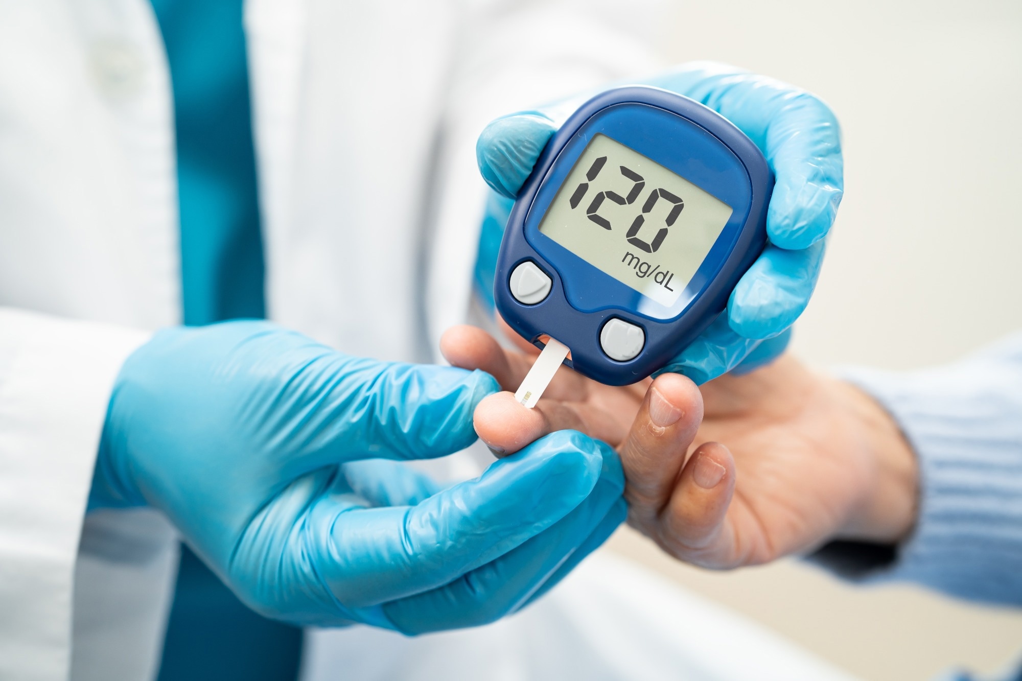 Study: Impact of a mineral enriched, fiber complex on glycaemic response and satiation in healthy adults: a double-blind, crossover intervention study. Image Credit: superbeststock / Shutterstock