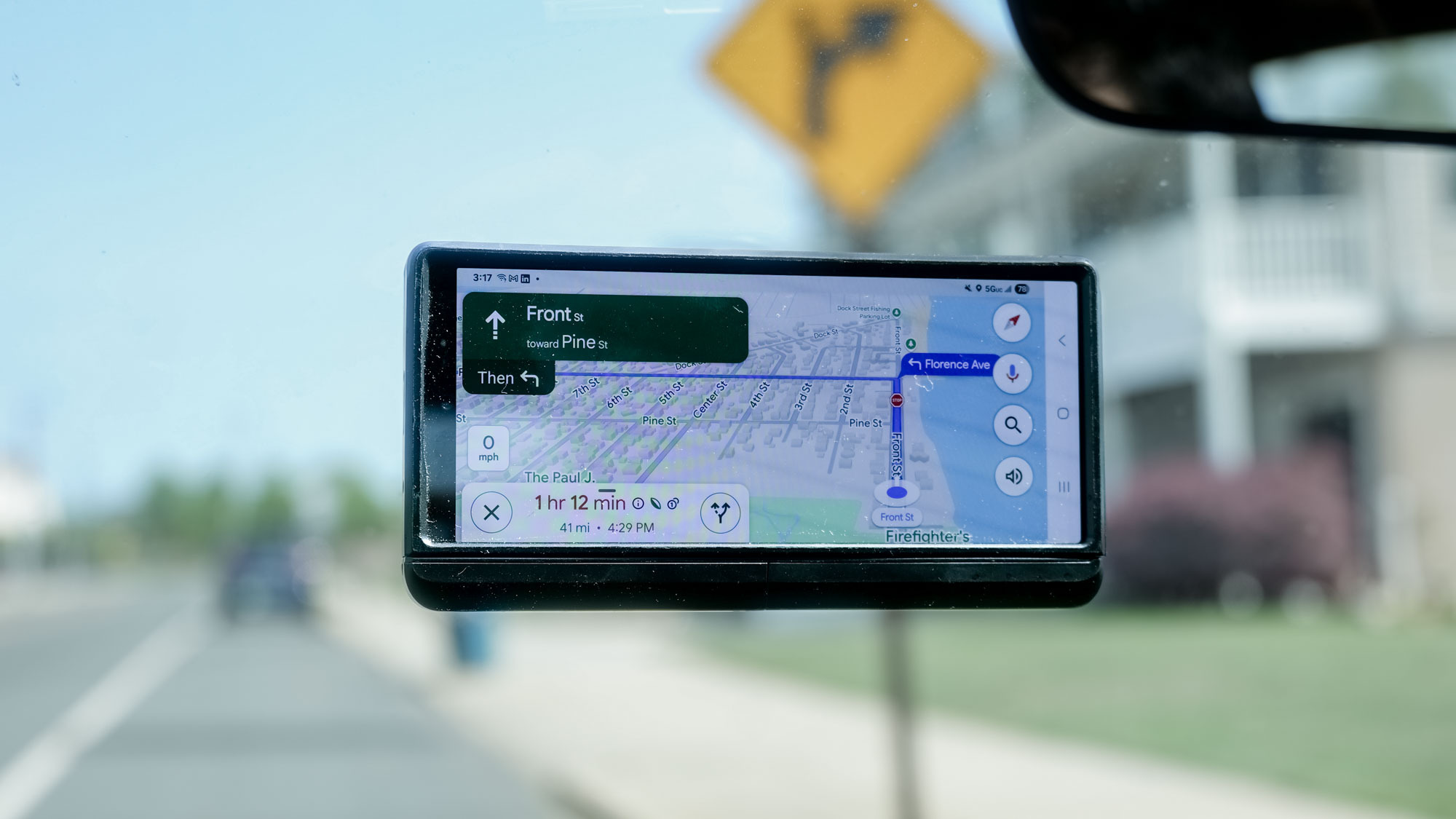 Apple Maps vs Google Maps.