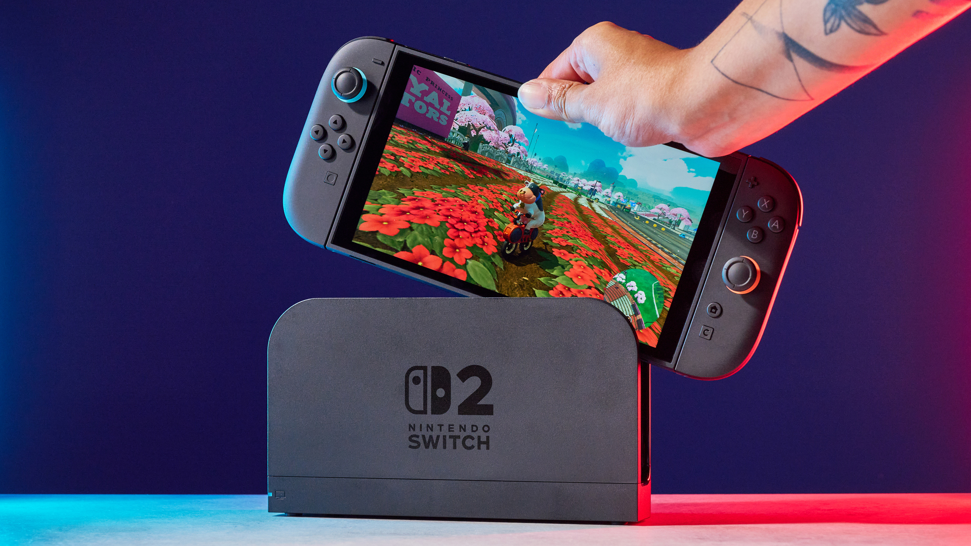 Nintendo Switch 2 שצולם תחת תאורת RGB
