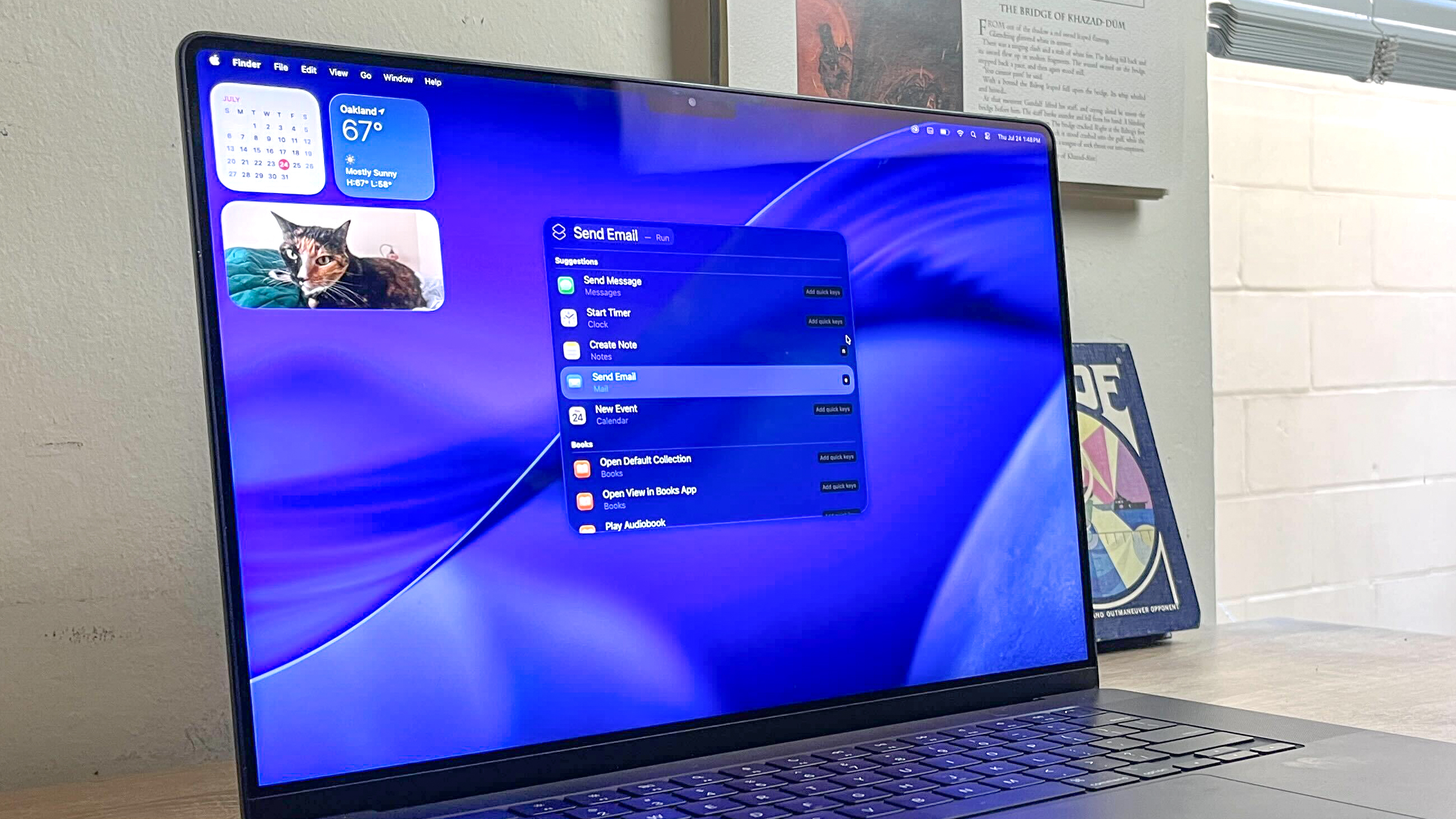 MacOS TAHOE פועל ב- MacBook Pro