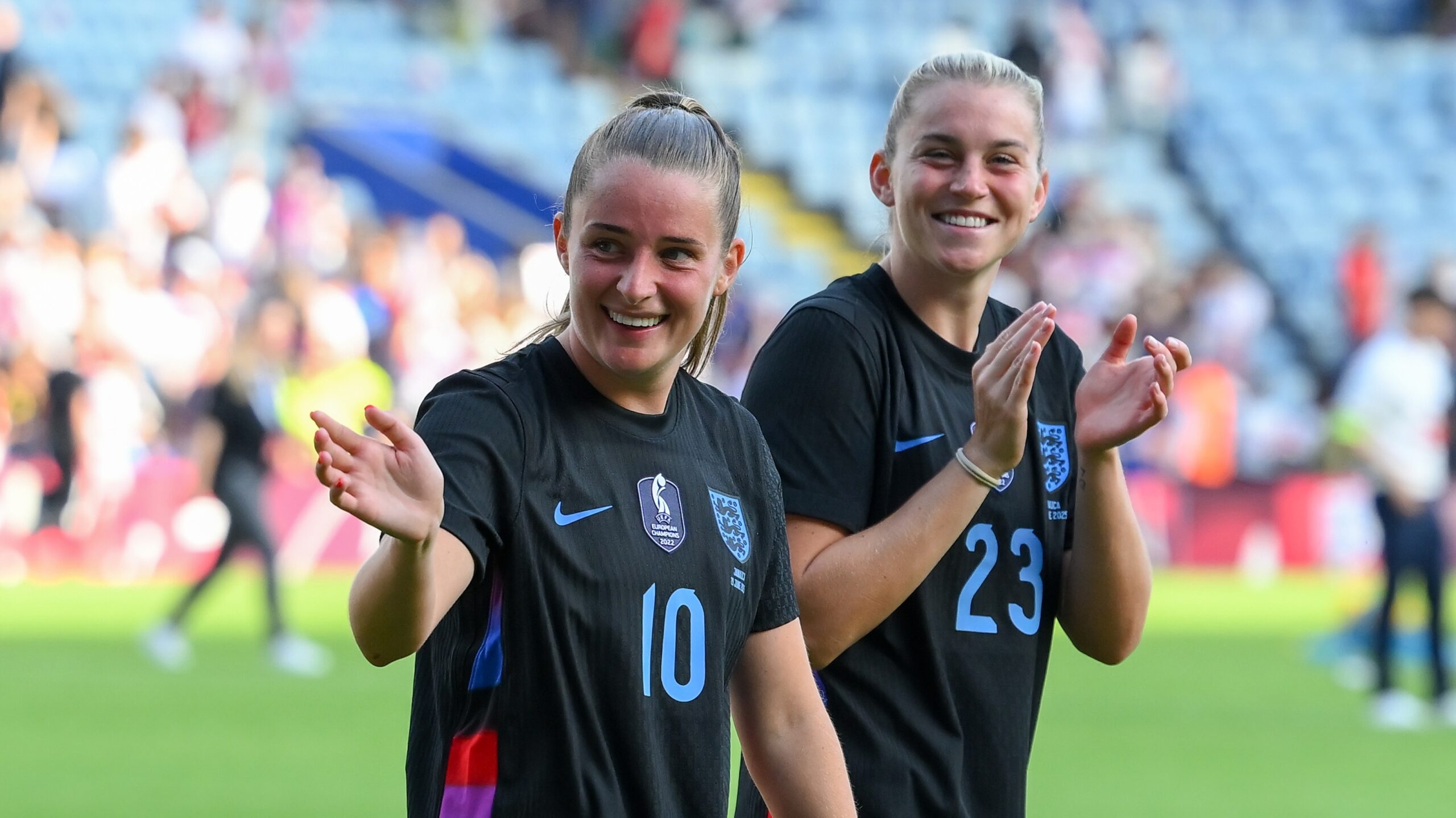 Ella Toone &amp; Alessia Russo take in adulation from fans after their Women's Euro 2025 warm-up game.