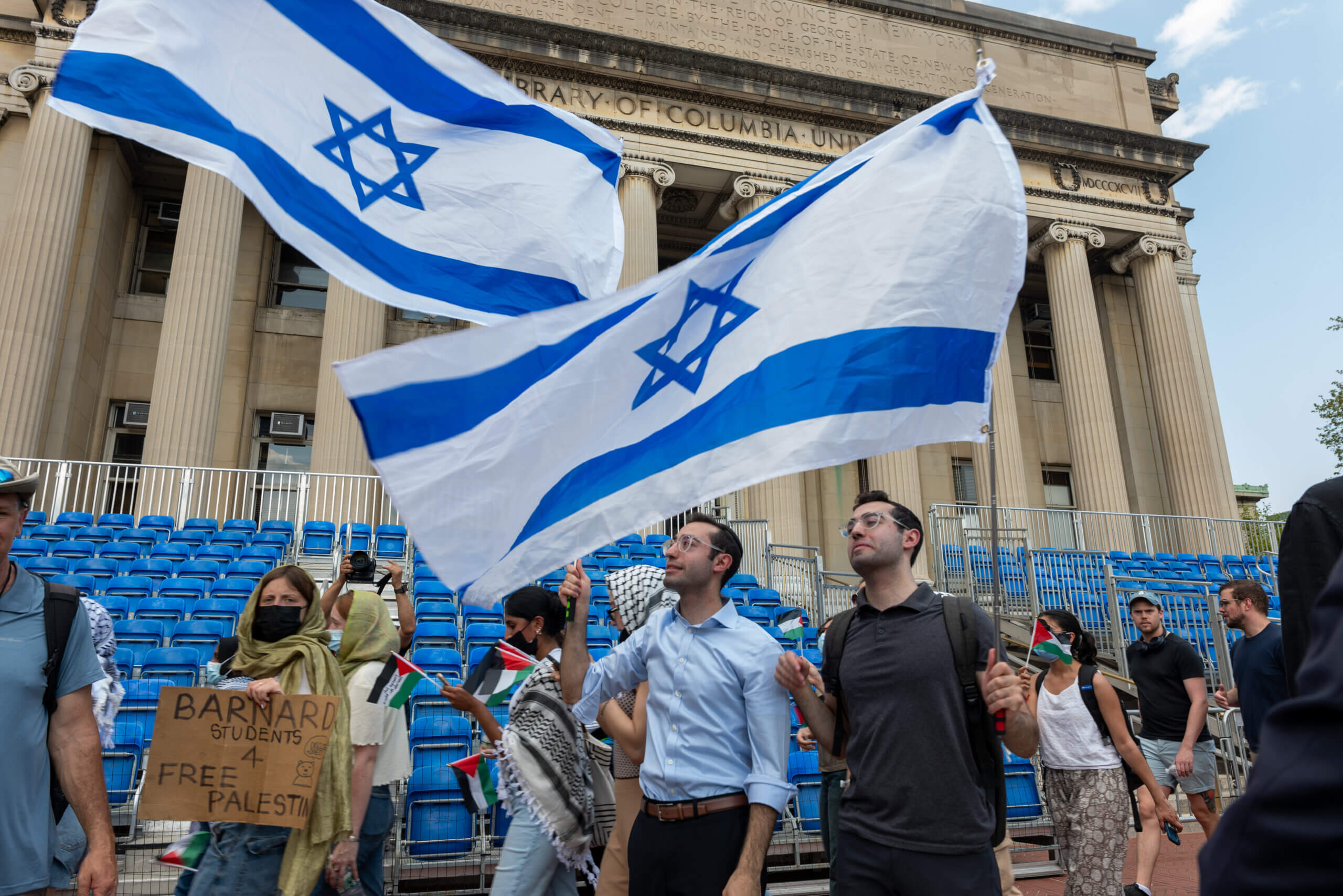 מדוע סטודנטים יהודים לא חוגגים את האנטישמיות של קולומביה עוסקים בממשל טראמפ