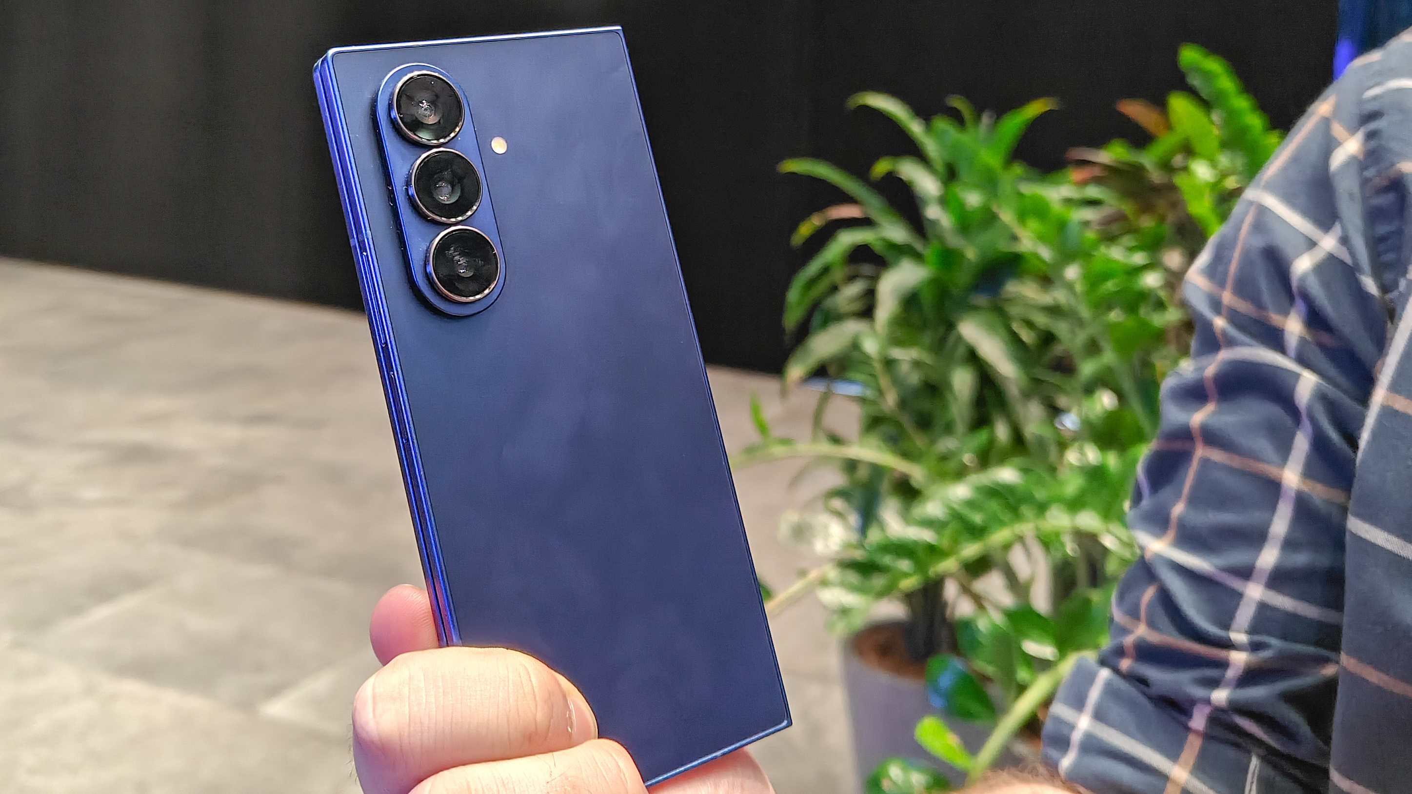 Samsung Galaxy Z Fold 7 אחורה