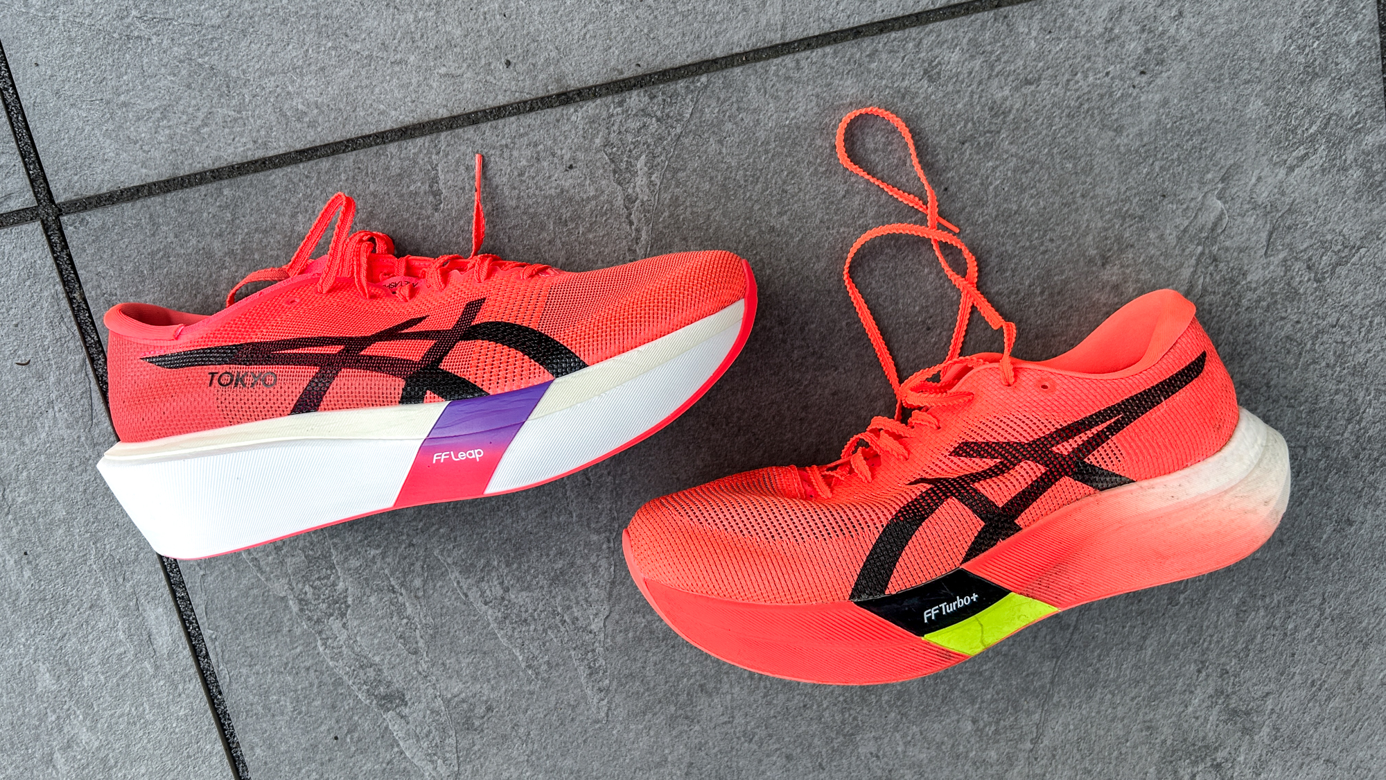 Asics Metaspeed Sky Tokyo ו- ASIC