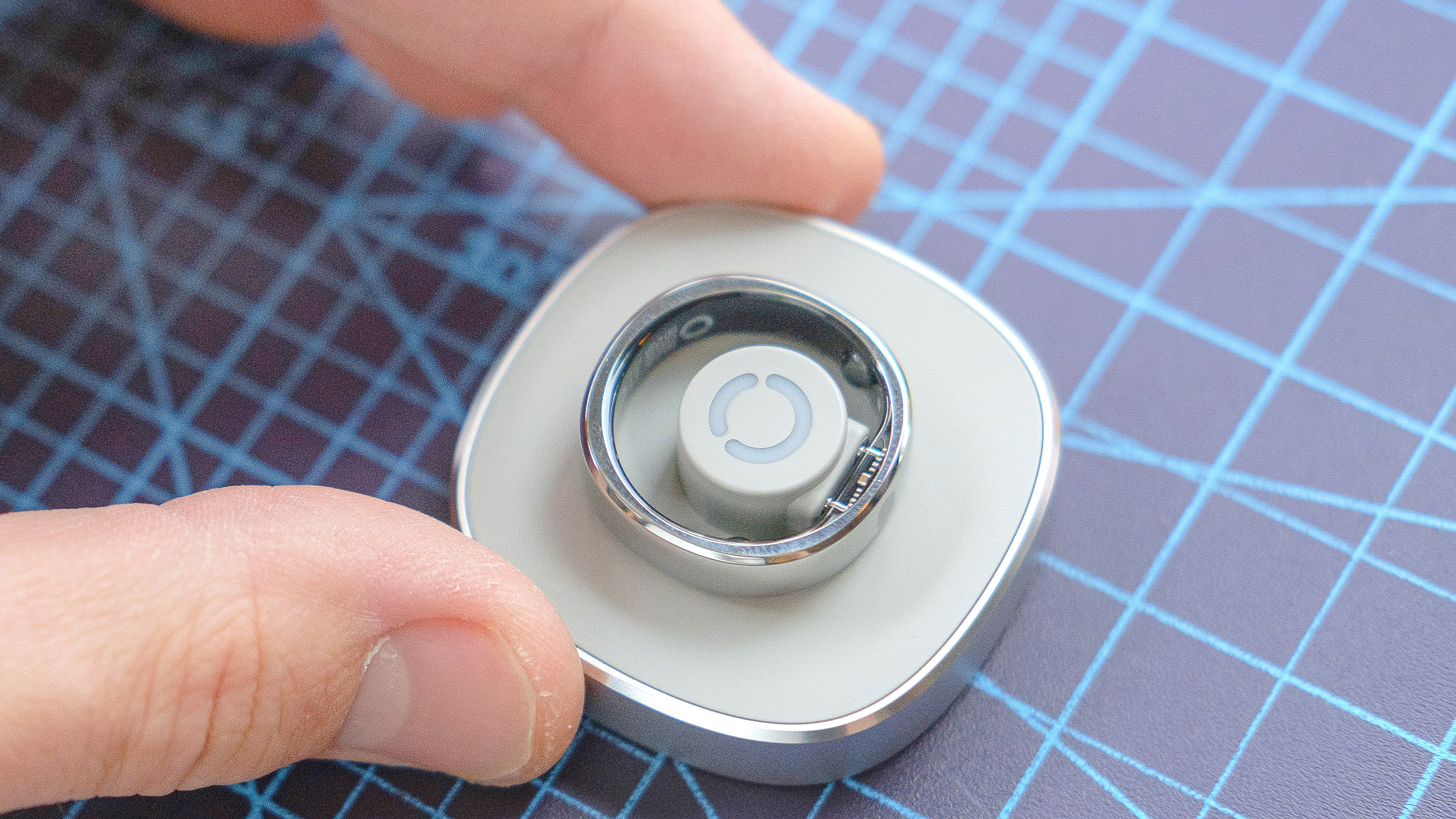 מקרוב את הטבעת החכמה של RingConn Gen 2