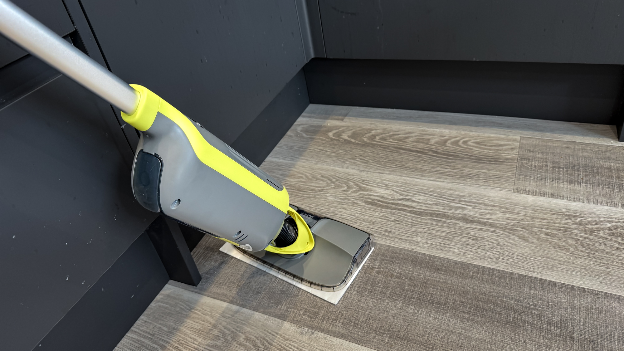סקירת Vacmop של כריש