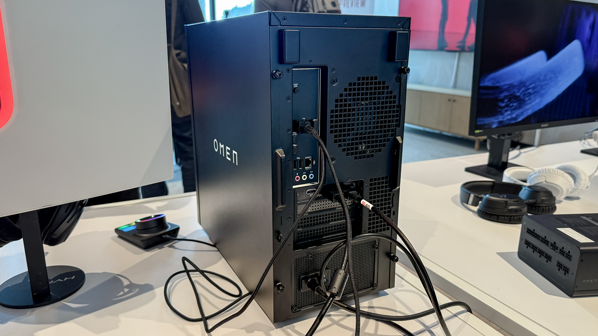 מהדורת התגנבות של HP Omen 35L