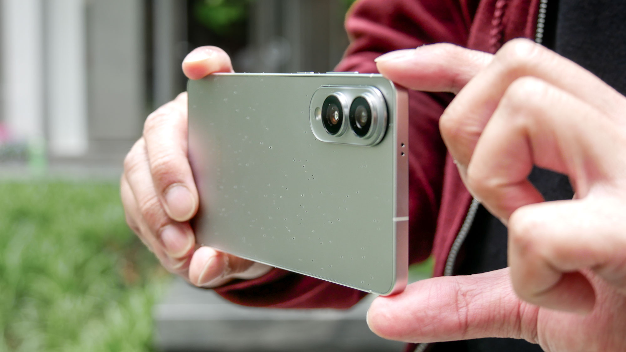 סקירה של סמסונג גלקסי S25 Edge.