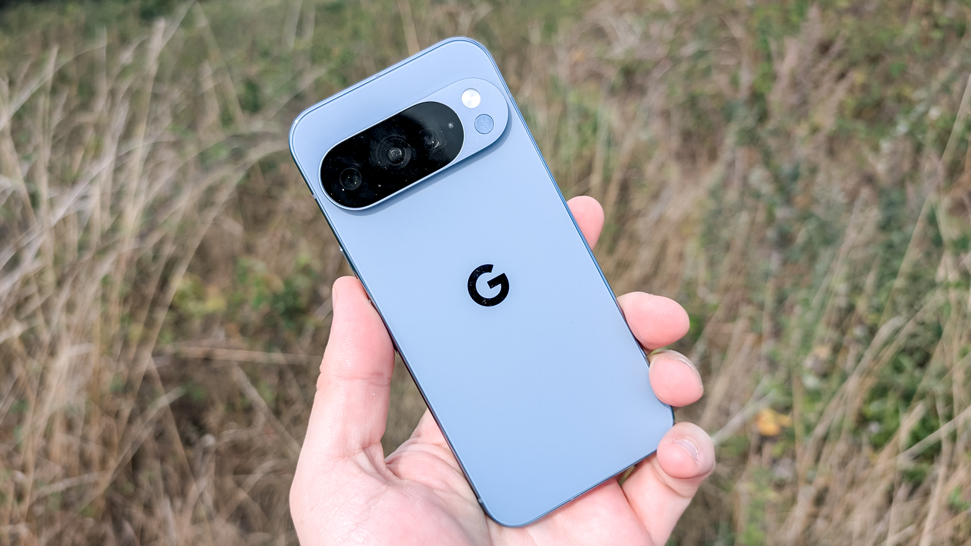 Google Pixel 10 Pro Moonstone Suppory תמונות 