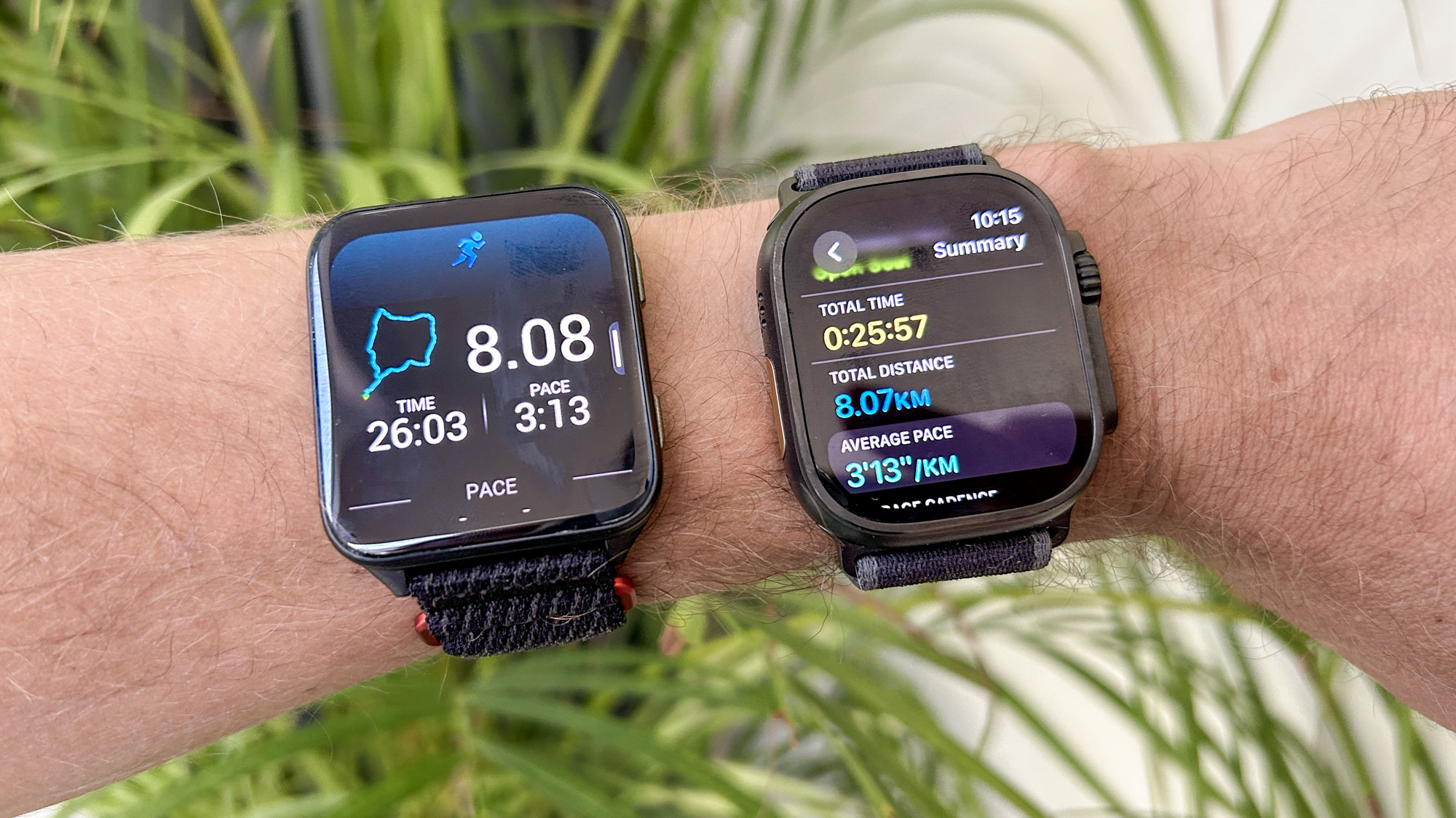 Garmin Venu X1 לעומת Apple Watch Ultra 2